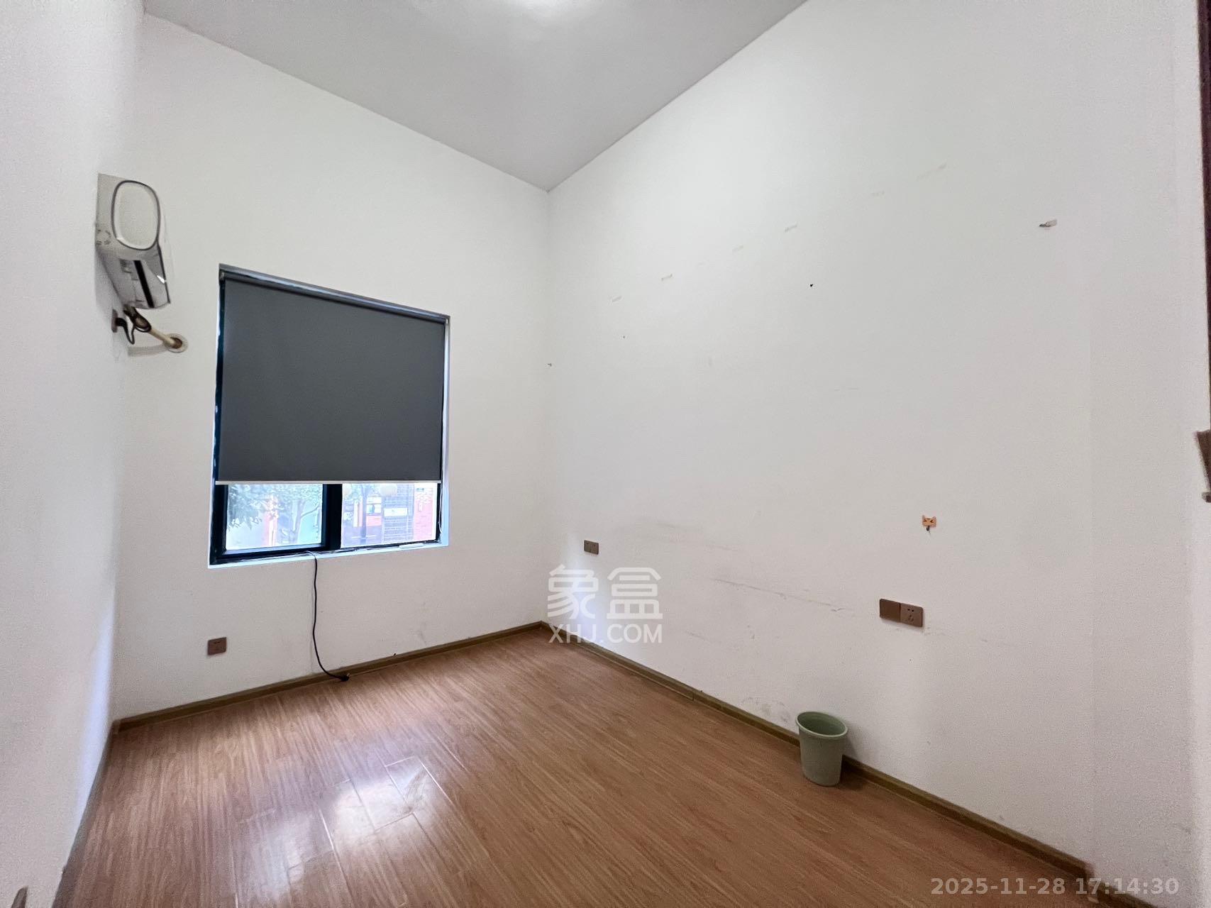 御邦  5室2厅4卫    6500.0元/月室内图