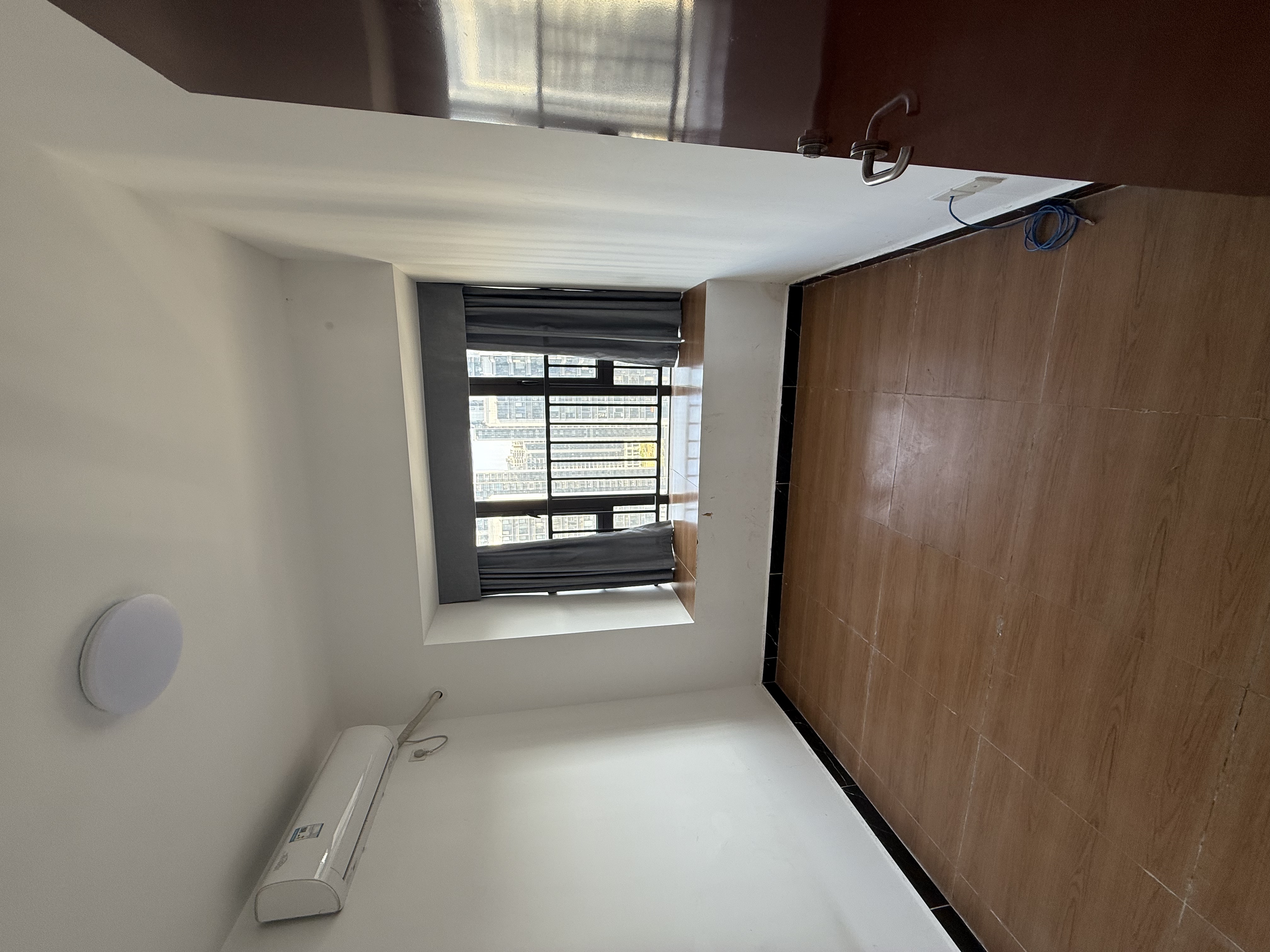 坡博家园五区 4室2厅2卫 2800.0元/月 坡博家园五区 4室2厅2卫 2800.0元/月室内图