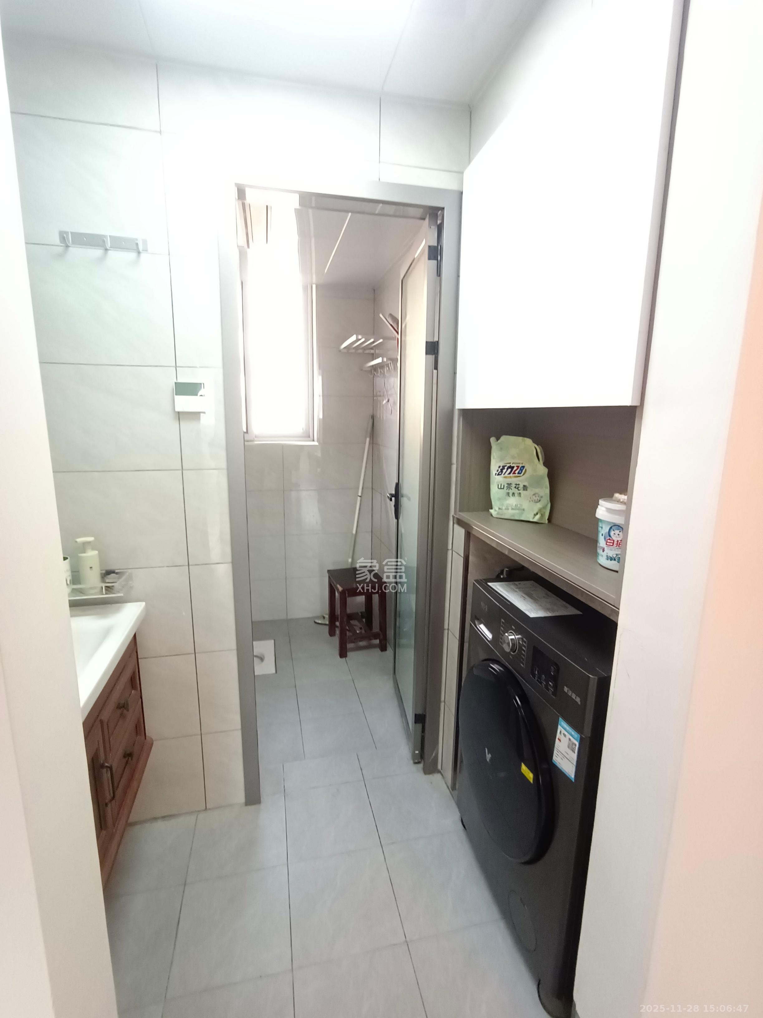 湘仪家园  3室2厅1卫    2200.0元/月室内图