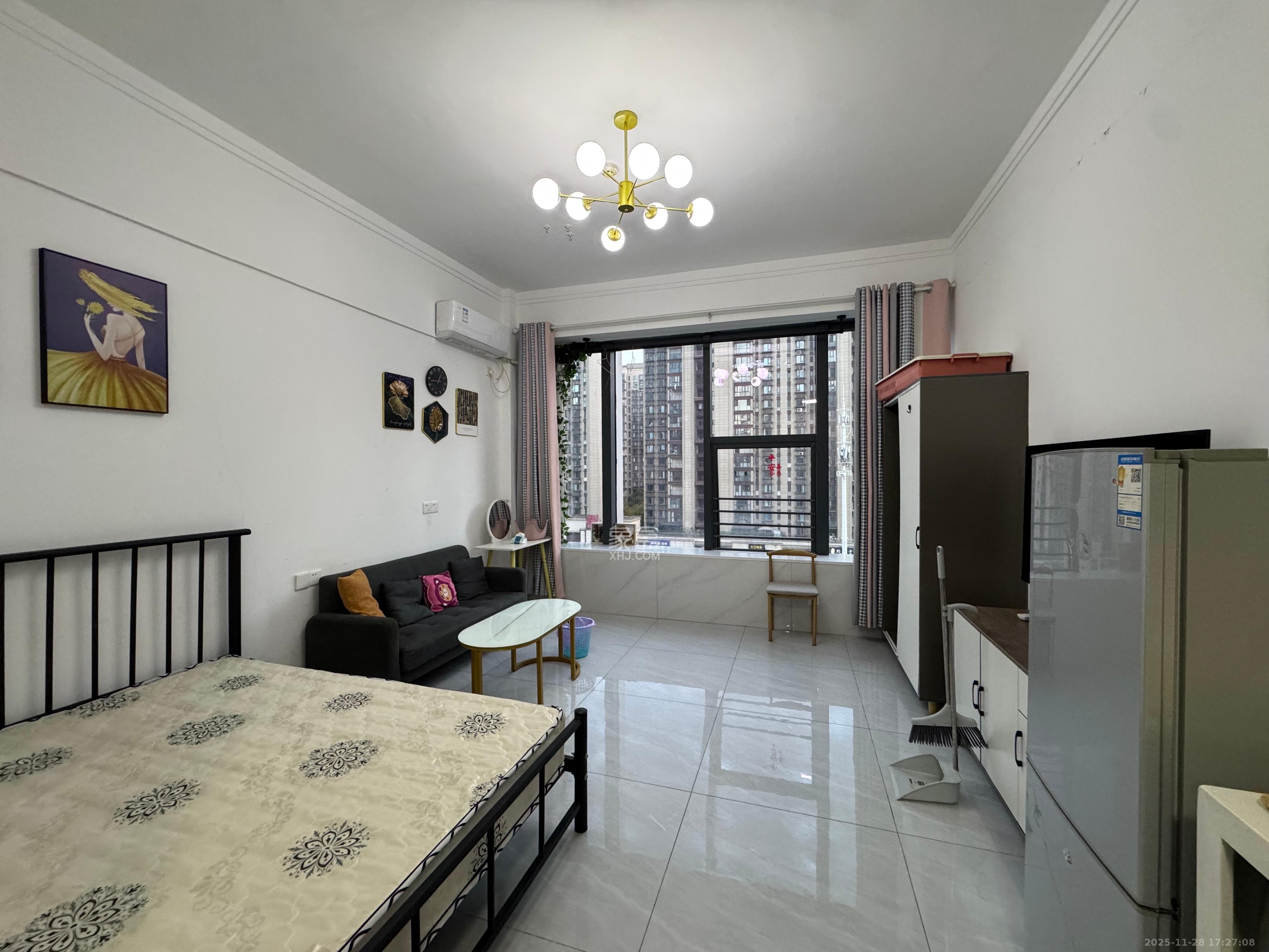 裕天国际商汇中心 1室1厅1卫 1300.0元/月 裕天国际商汇中心 1室1厅1卫 1300.0元/月室内图