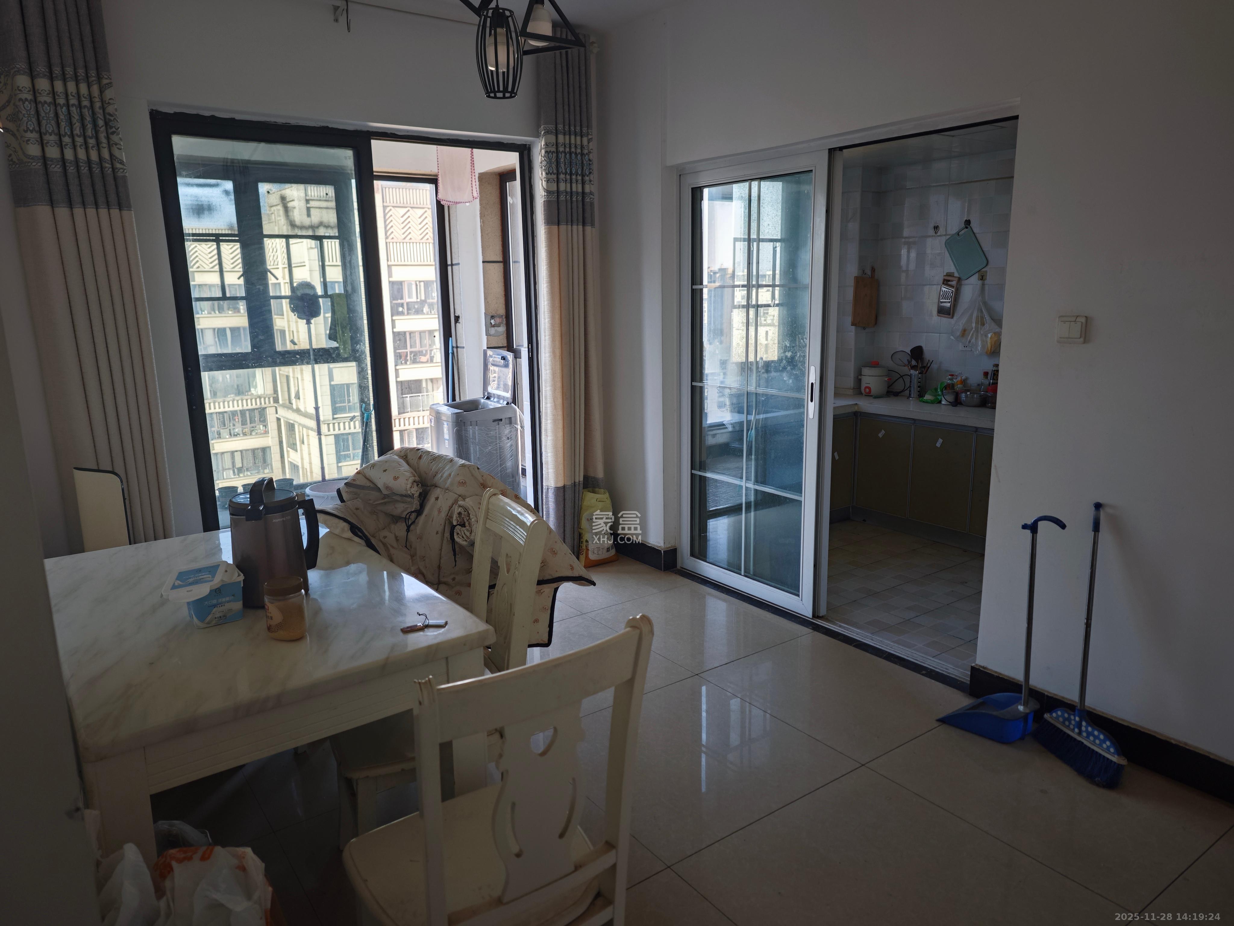 润和滨江府  5室1厅2卫    2200.0元/月