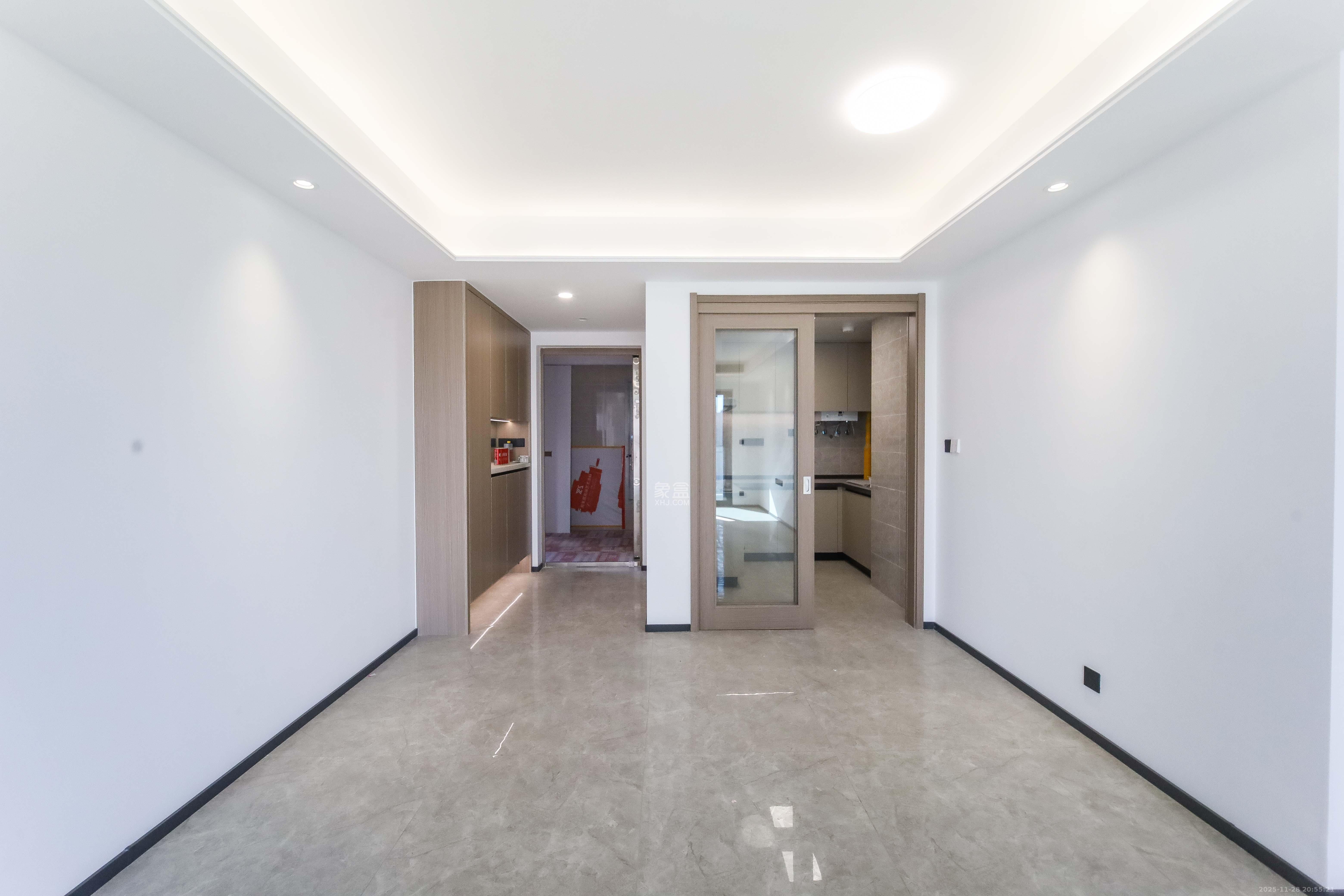 德奥上河城章 3室2厅2卫 150.0万 德奥上河城章 3室2厅2卫 150.0万客厅