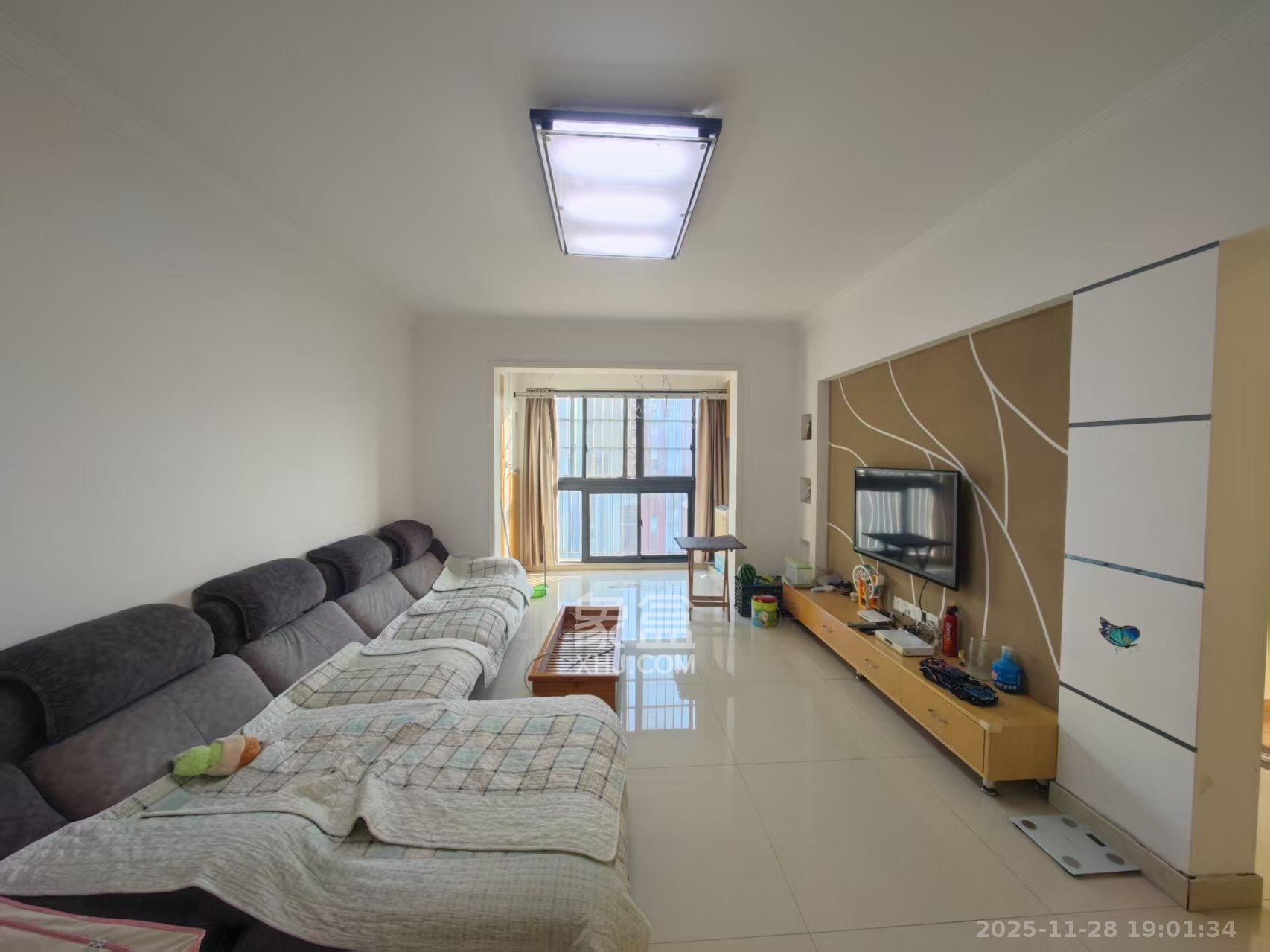 华润凤凰城二期  3室2厅1卫    1800.0元/月