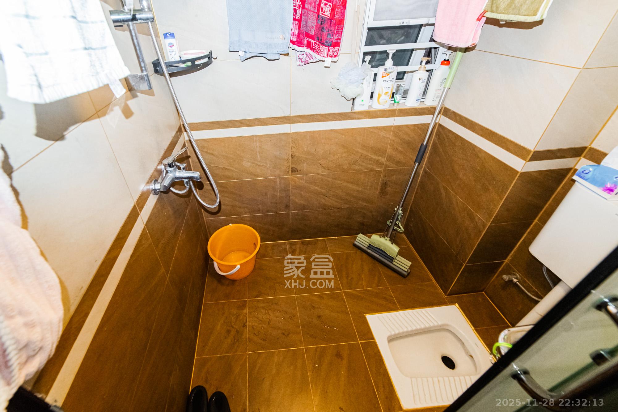 北辰三角洲C2区 3室2厅1卫 142.0万 北辰三角洲C2区 3室2厅1卫 142.0万卫生间