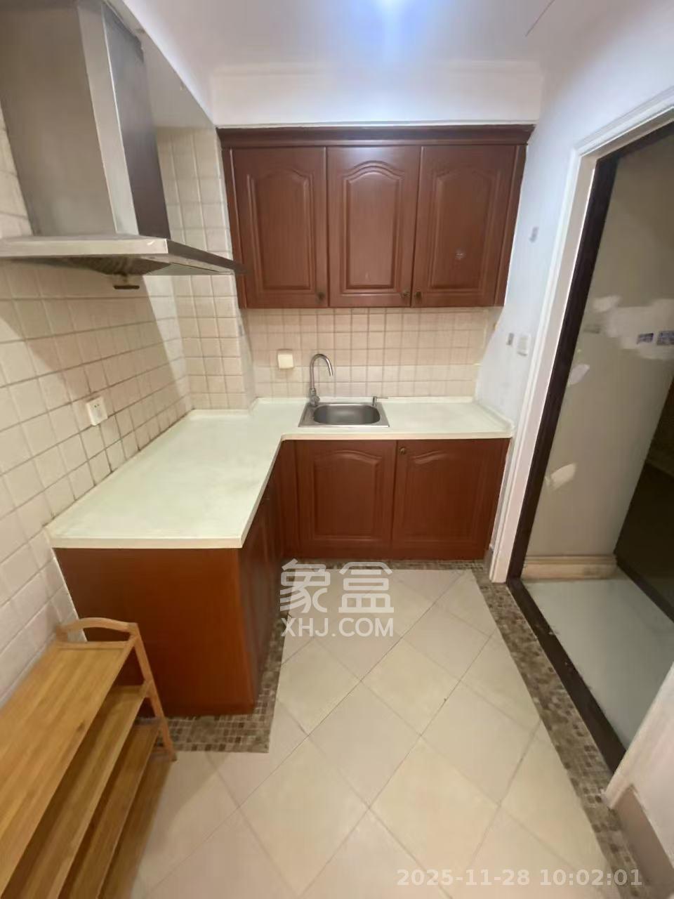 郡原广场 1室1厅1卫 1500.0元/月 郡原广场 1室1厅1卫 1500.0元/月室内图