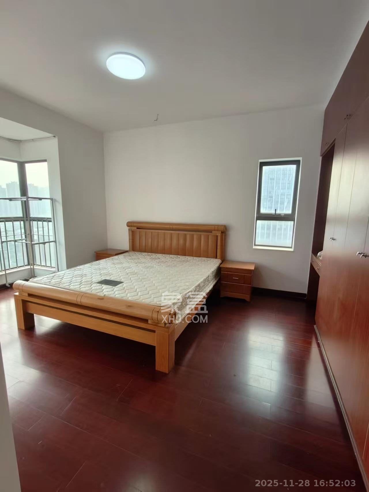 远大麓园  3室2厅2卫    2400.0元/月室内图