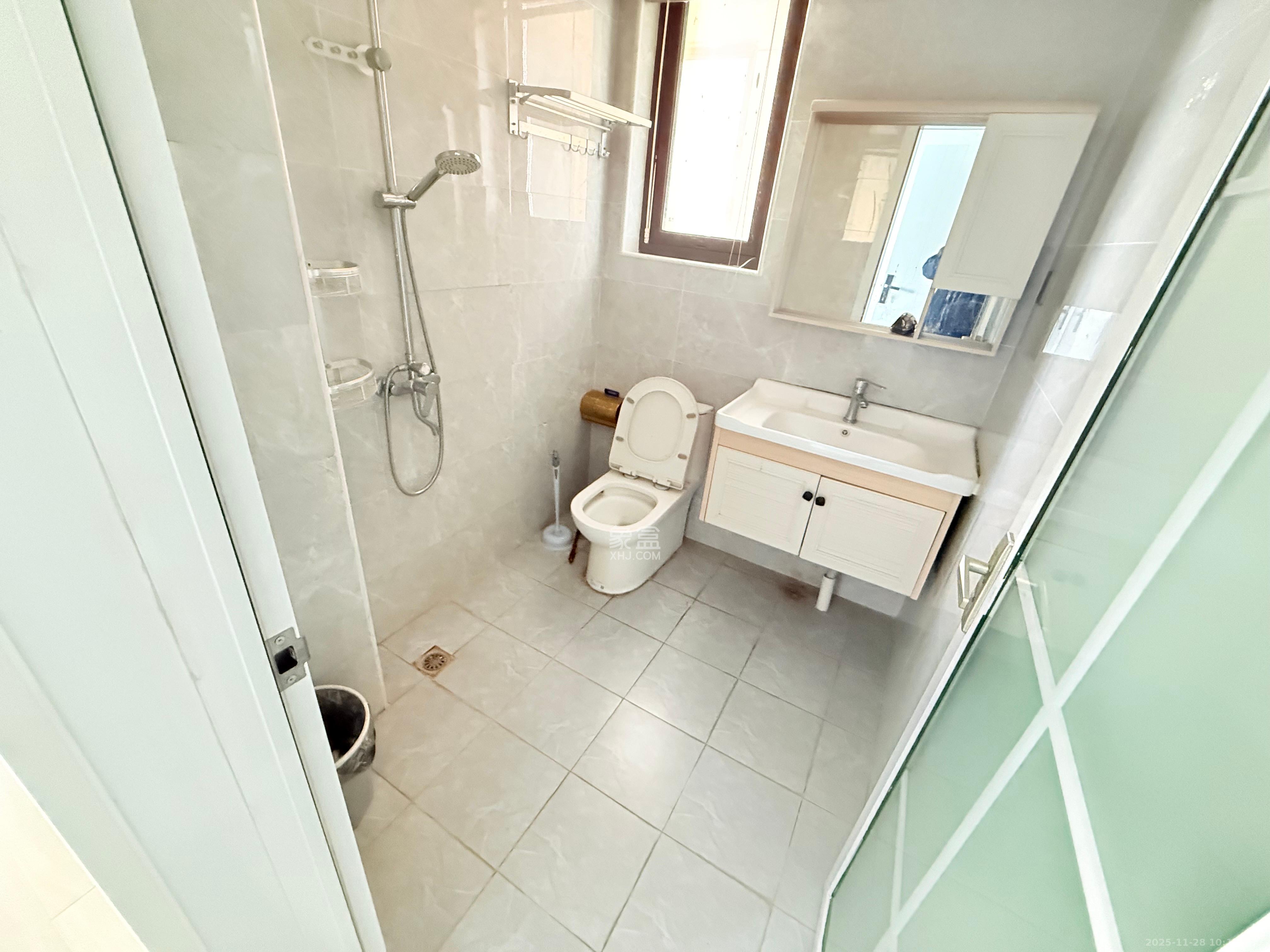 绿地长沙城际空间站(绿地新里佳苑) 1室0厅0卫 2100.0元/月 绿地长沙城际空间站(绿地新里佳苑) 1室0厅0卫 2100.0元/月室内图