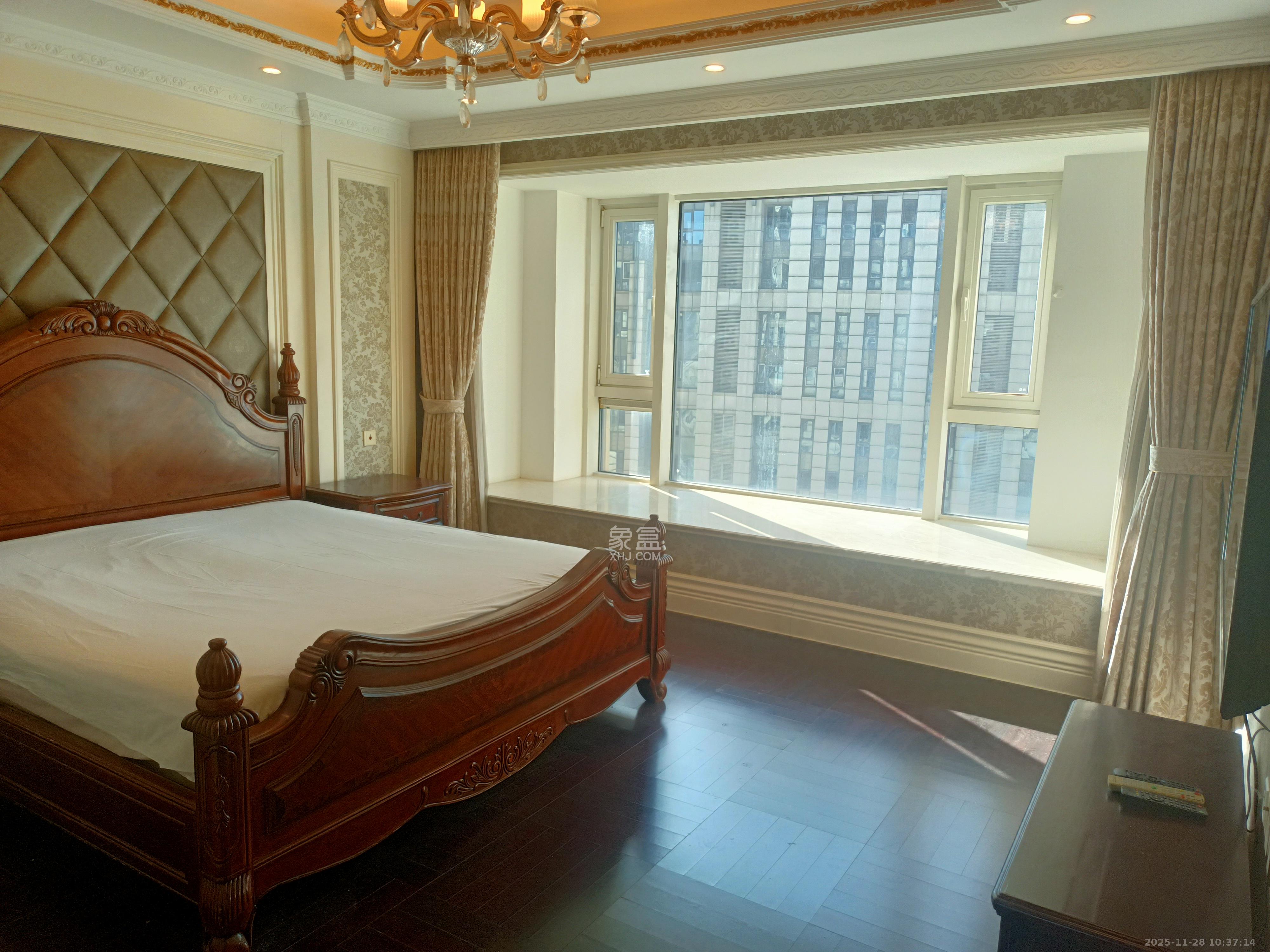 万达公馆 3室2厅4卫 8000.0元/月 万达公馆 3室2厅4卫 8000.0元/月室内图