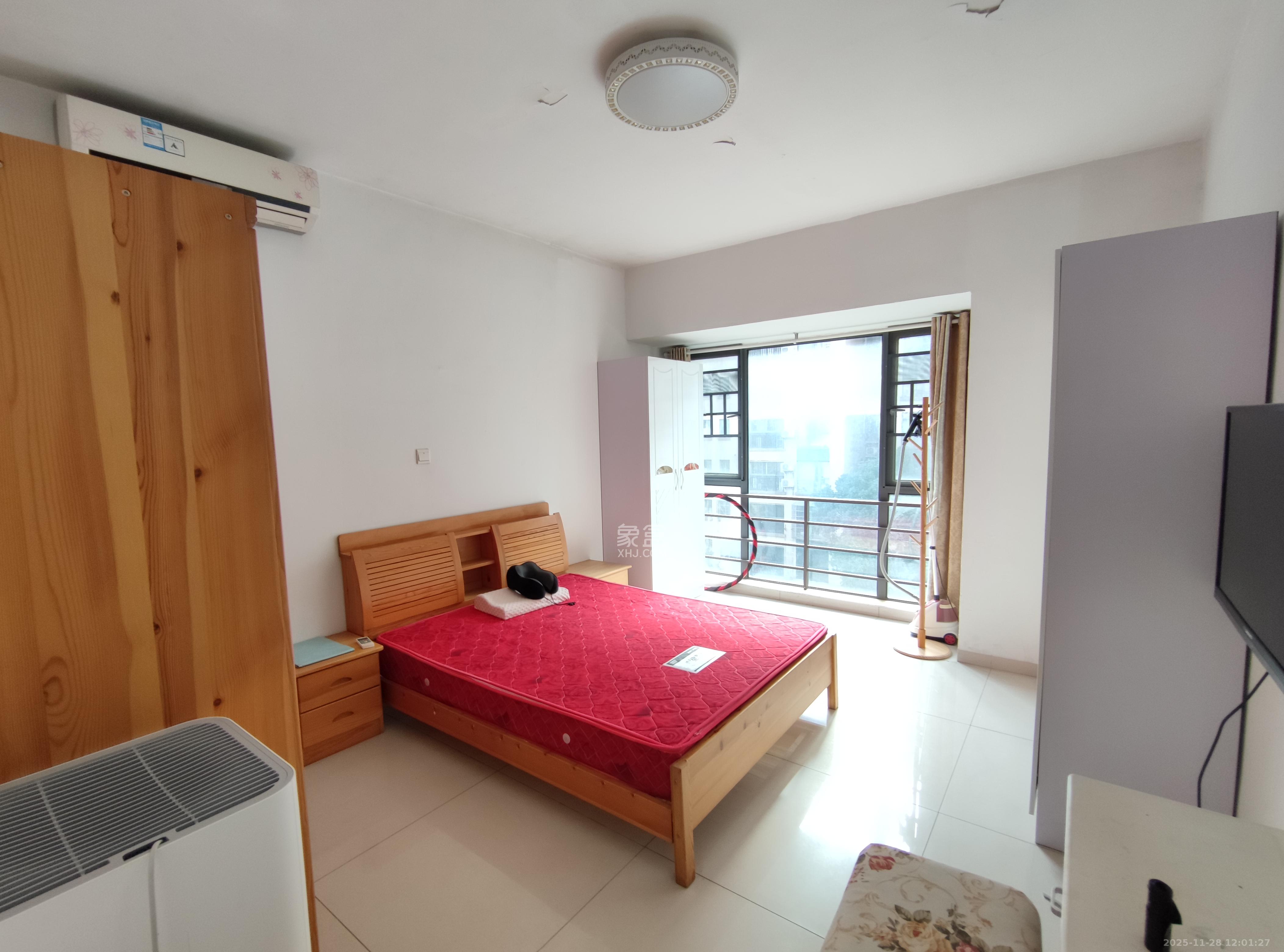 中城丽景香山园  3室2厅2卫    3200.0元/月室内图