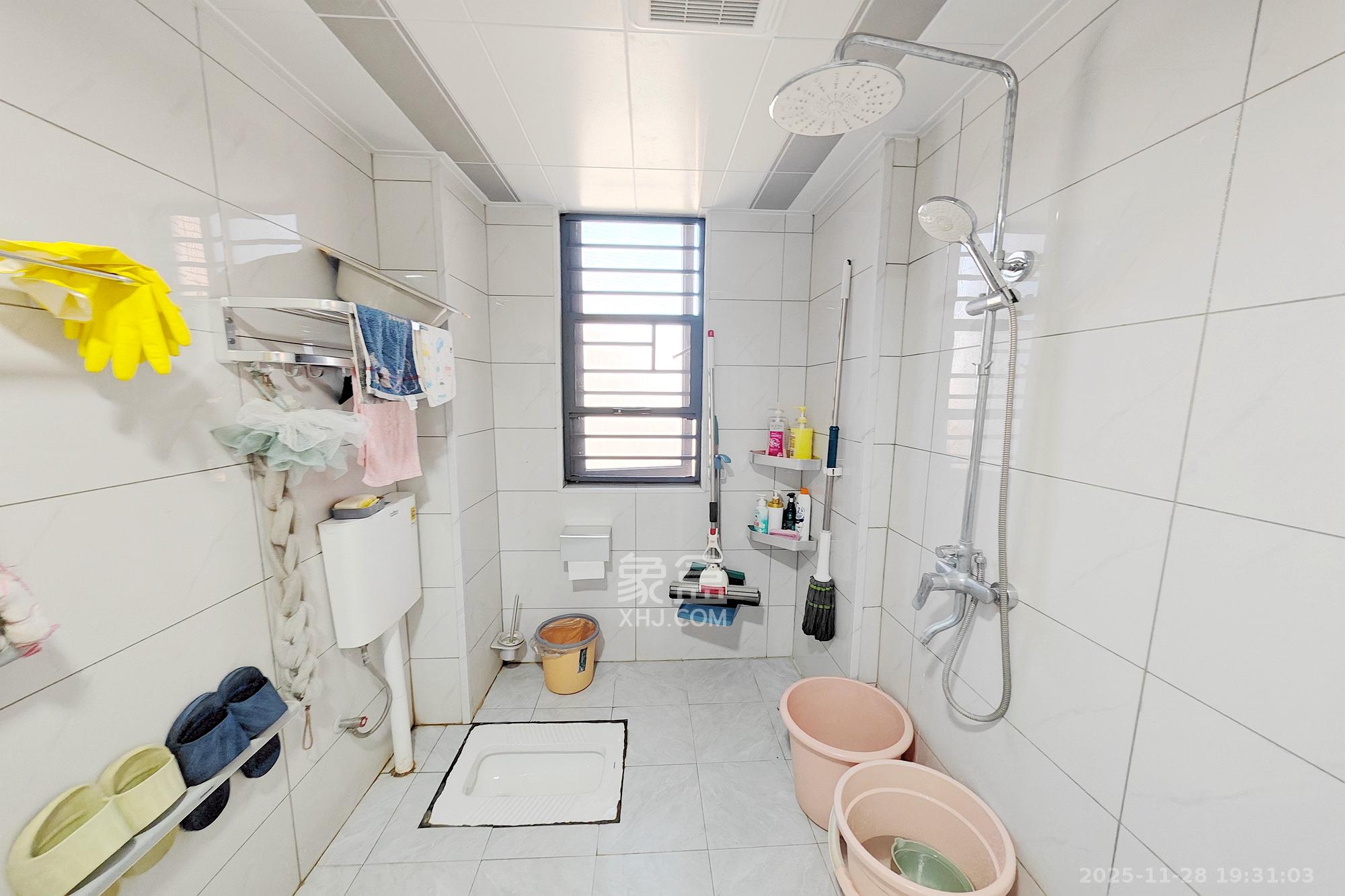 新城新世界四期柏樾  4室2厅2卫    163.8万其他