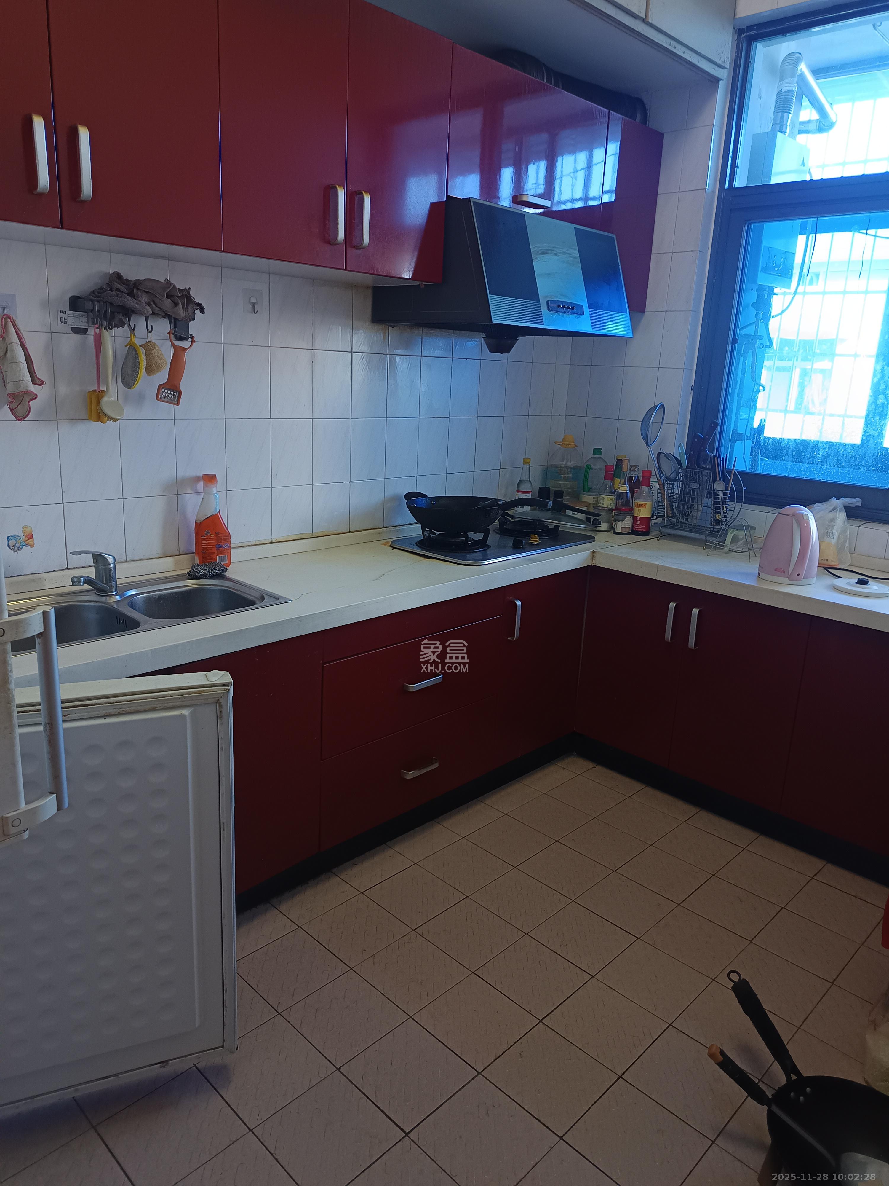 中联科技园  3室2厅1卫    2100.0元/月室内图