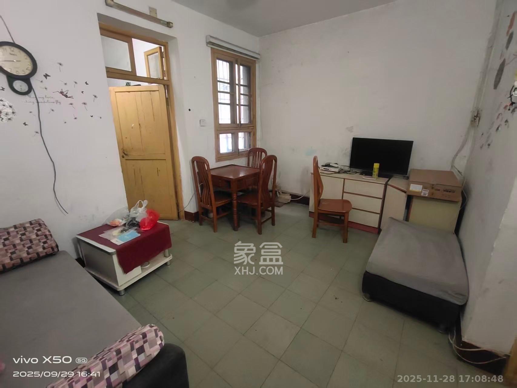 省气象局宿舍 3室1厅1卫 2000.0元/月 省气象局宿舍 3室1厅1卫 2000.0元/月室内图