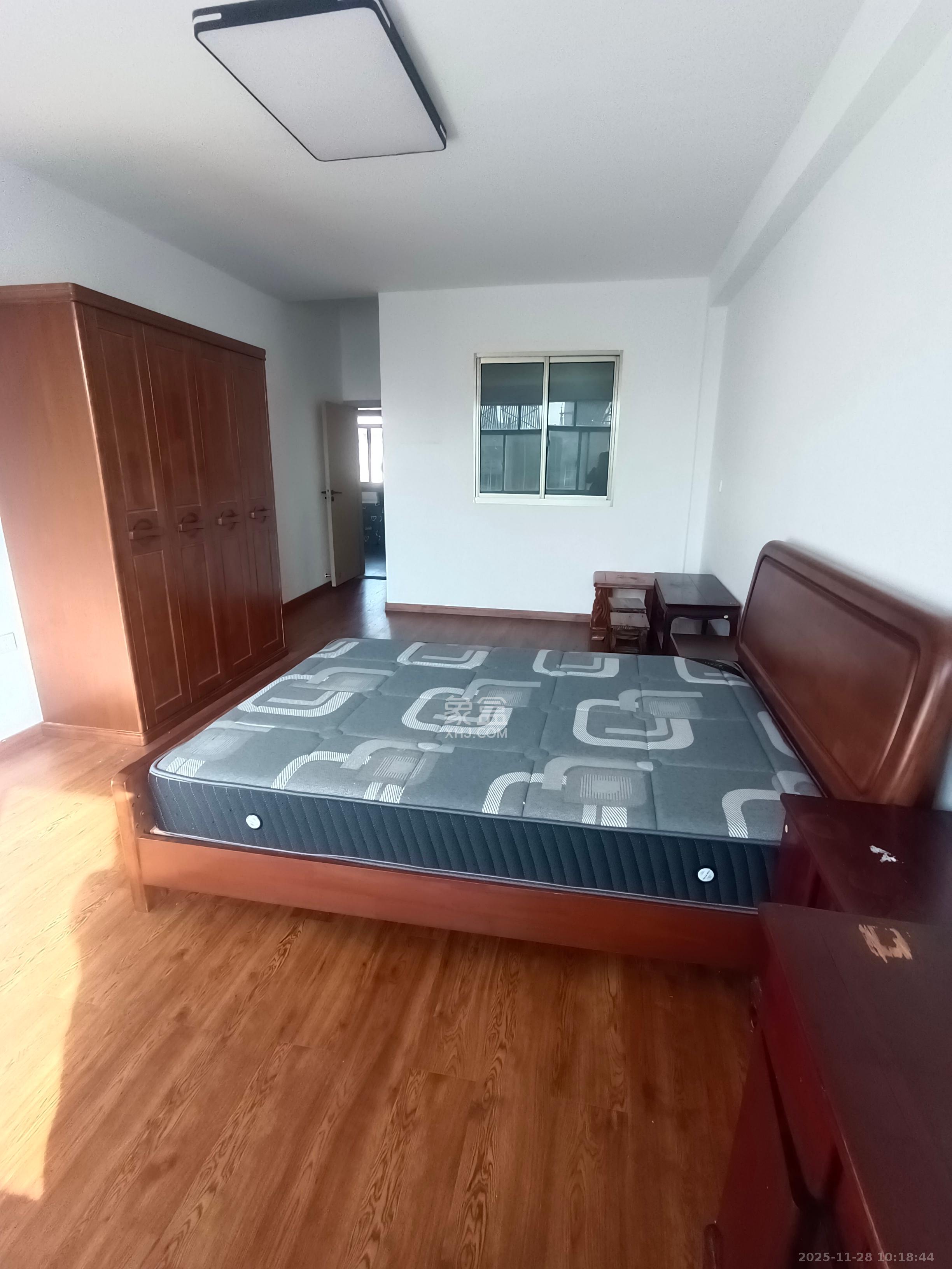 湘仪家园  1室1厅1卫    1600.0元/月室内图