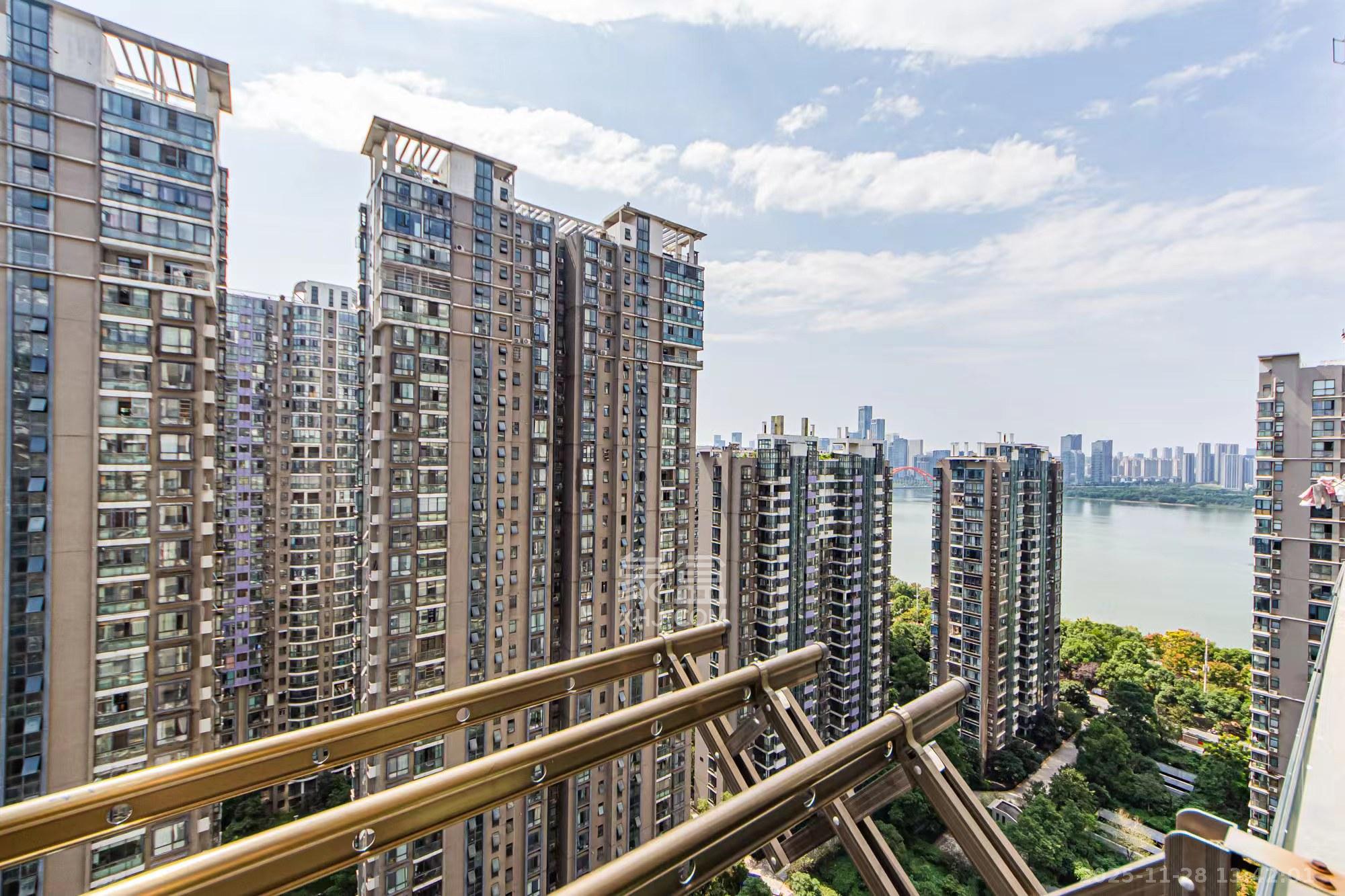 湘江世纪城星江苑  2室2厅1卫    1800.0元/月室内图