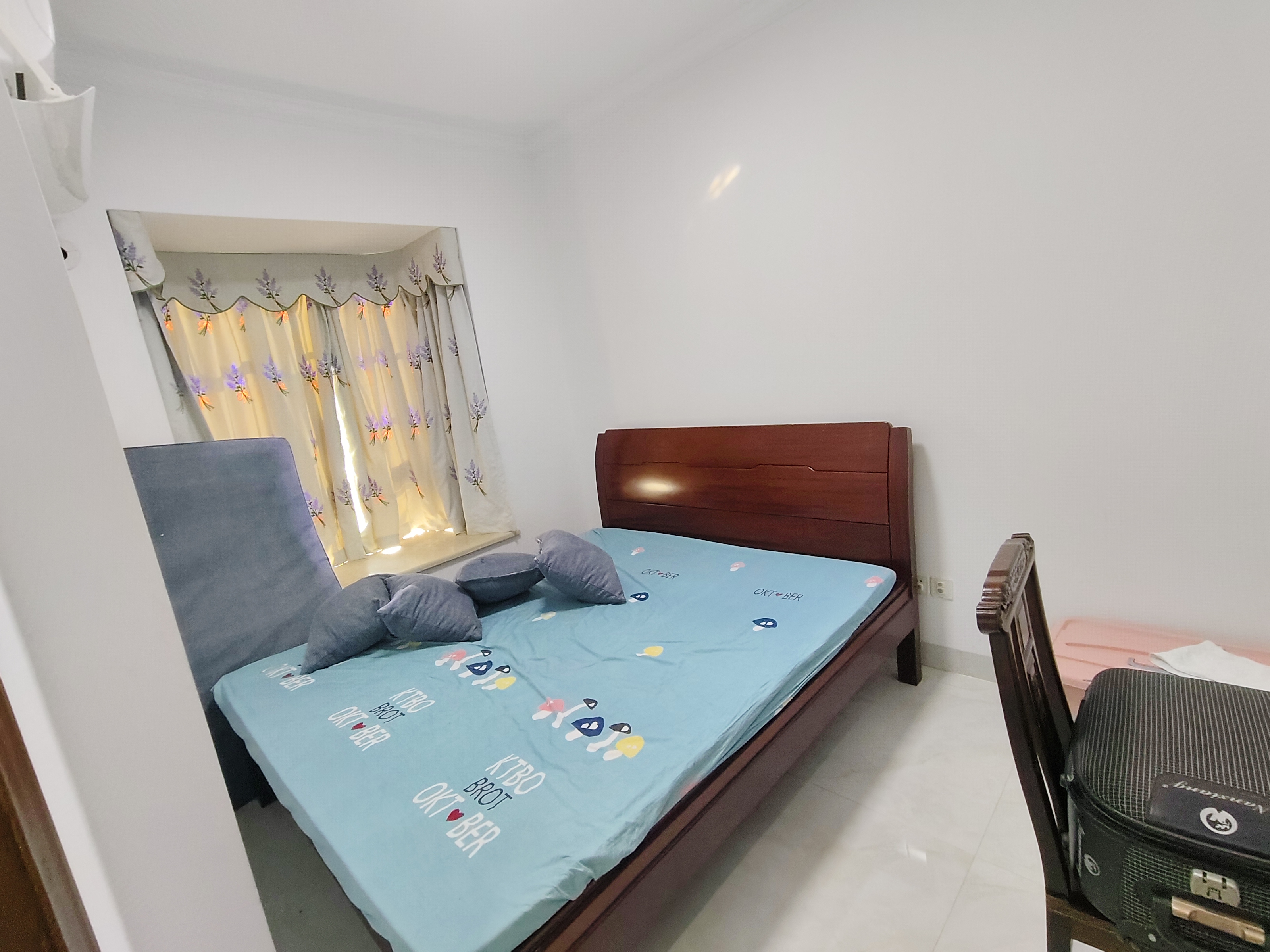 南海幸福城  3室2厅2卫    2800.0元/月室内图