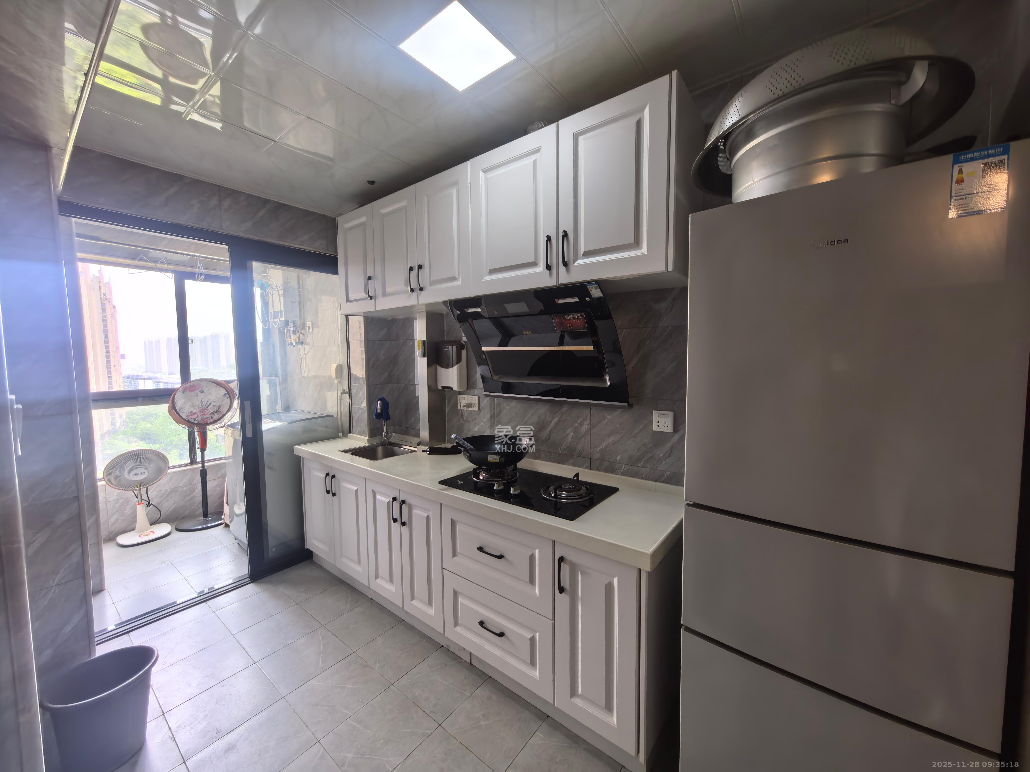 美洲故事高层 1室1厅1卫 2100.0元/月 美洲故事高层 1室1厅1卫 2100.0元/月室内图