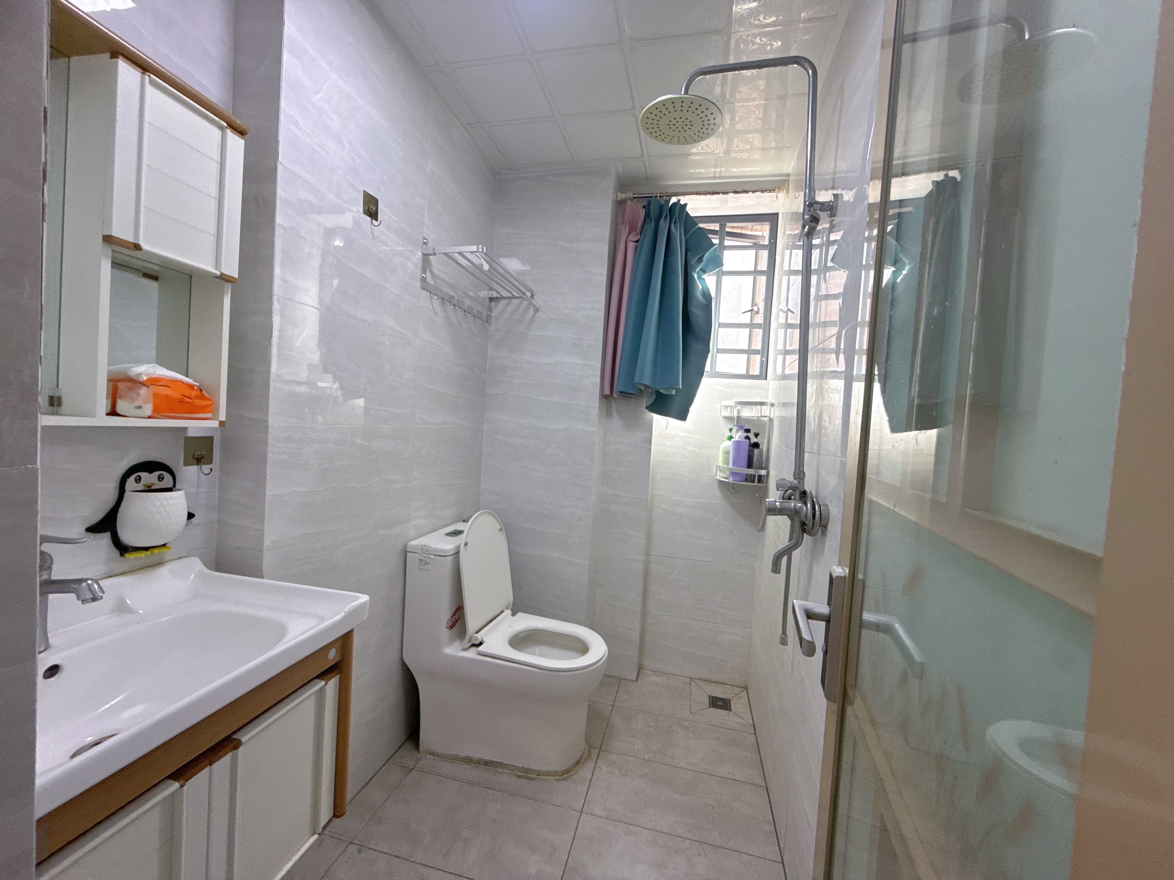 熙海蓝天 3室2厅1卫 2800.0元/月 熙海蓝天 3室2厅1卫 2800.0元/月室内图