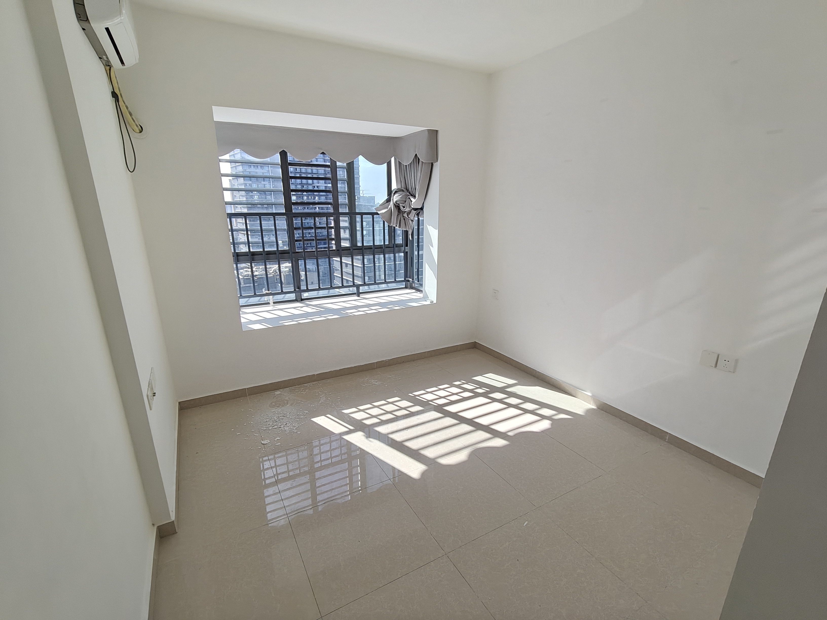 坡巷雅苑 3室2厅1卫 2500.0元/月 坡巷雅苑 3室2厅1卫 2500.0元/月室内图