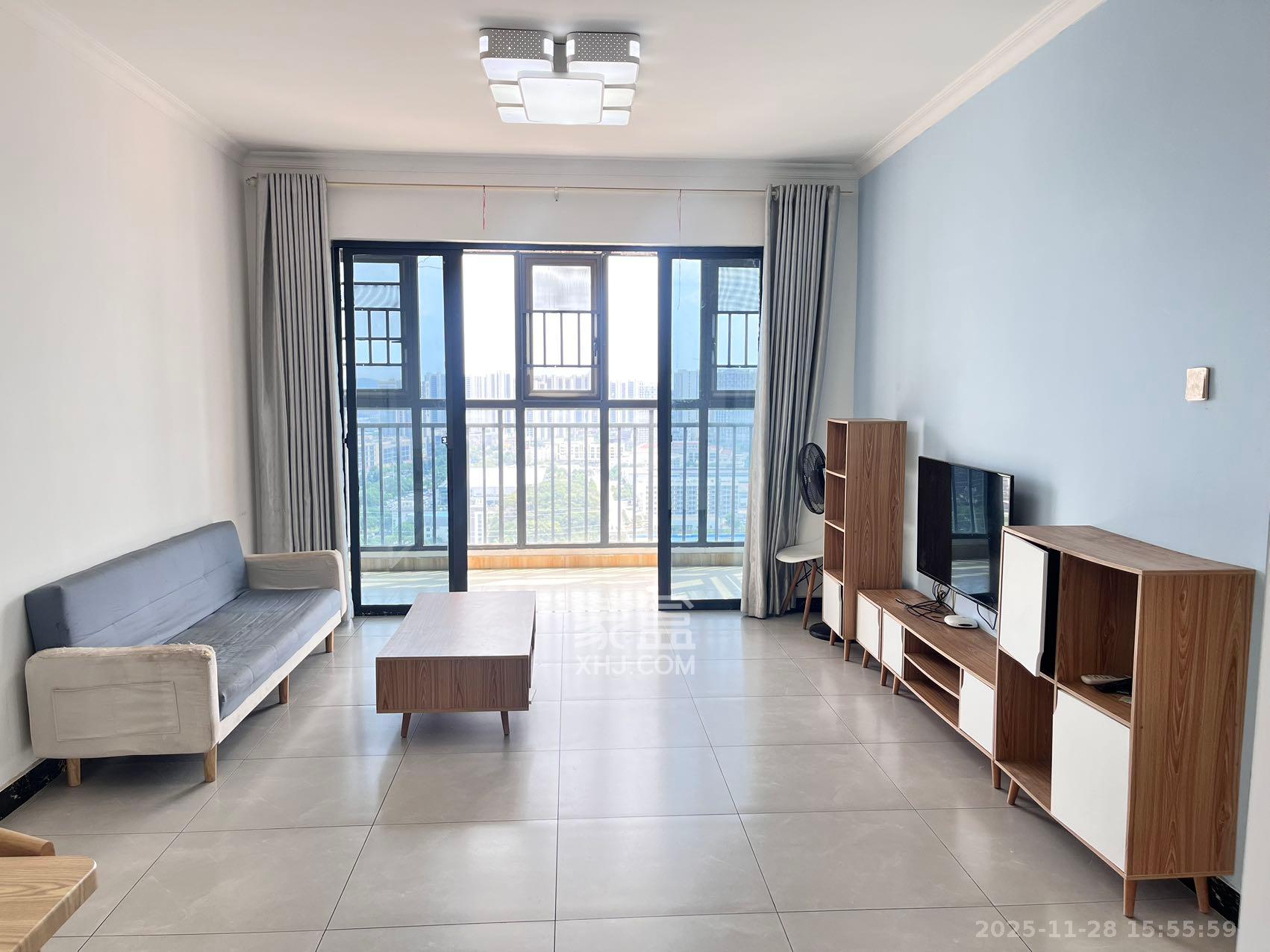 恒生碧水龙庭  3室2厅2卫    2200.0元/月