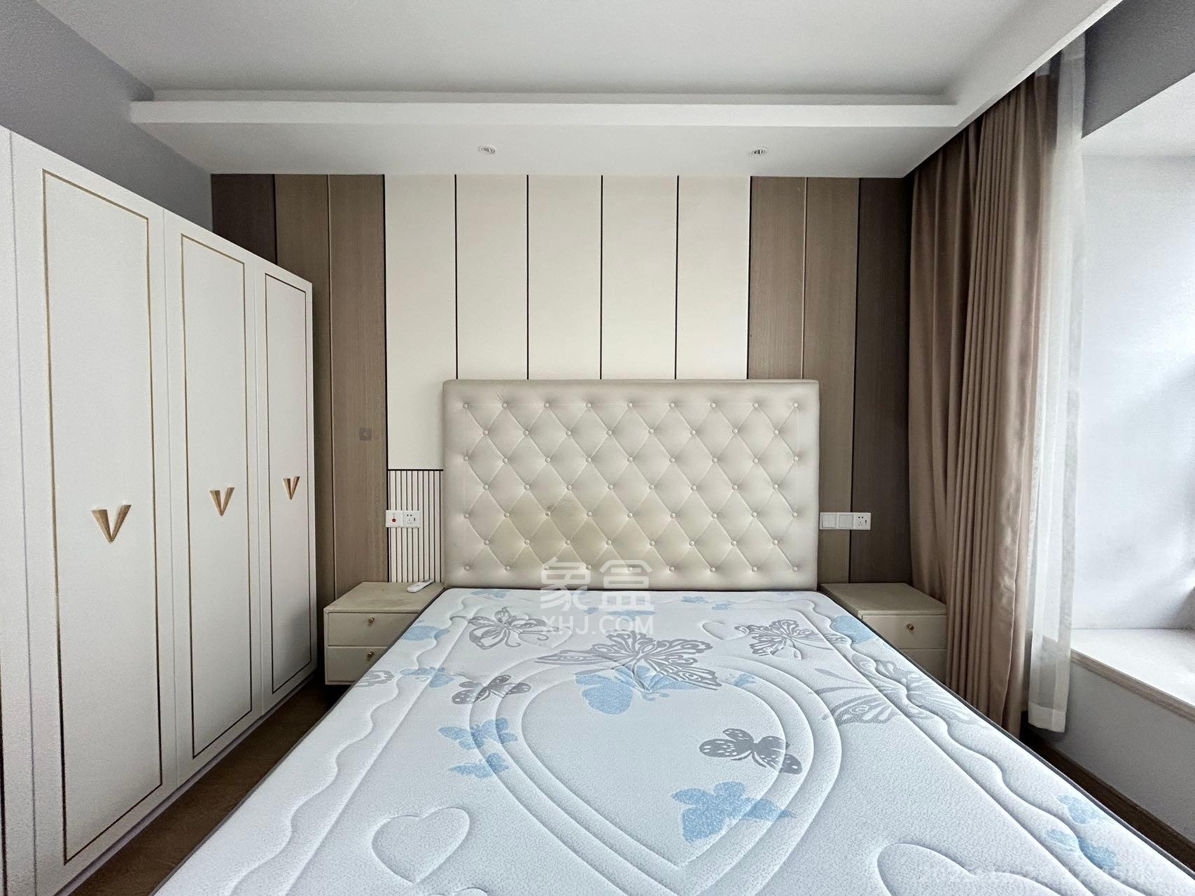 龙湖铂金中心(龙湖春江郦城) 3室2厅2卫 4500.0元/月 龙湖铂金中心(龙湖春江郦城) 3室2厅2卫 4500.0元/月室内图