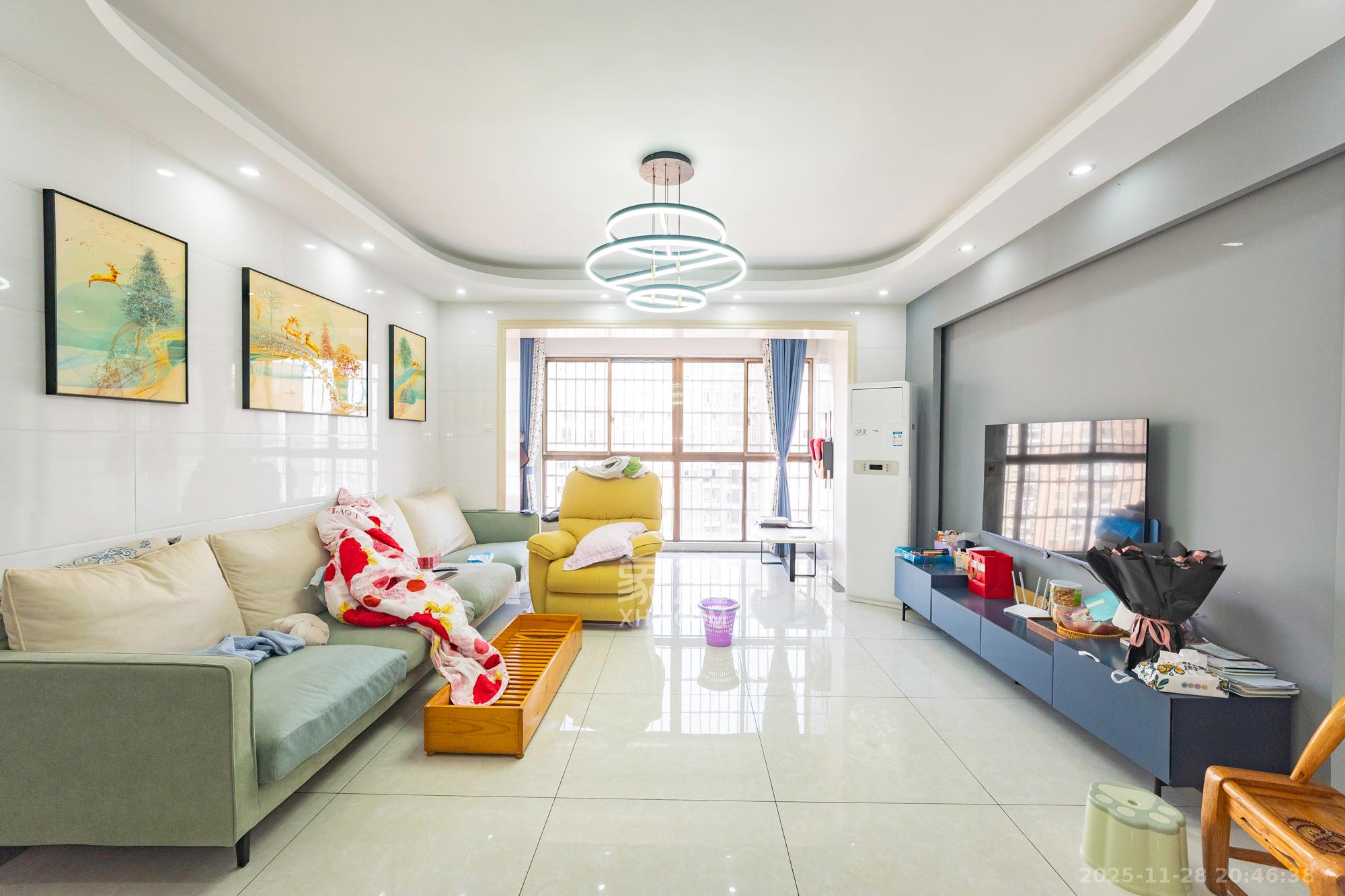 家和院 4室2厅2卫 95.0万 家和院 4室2厅2卫 95.0万客厅