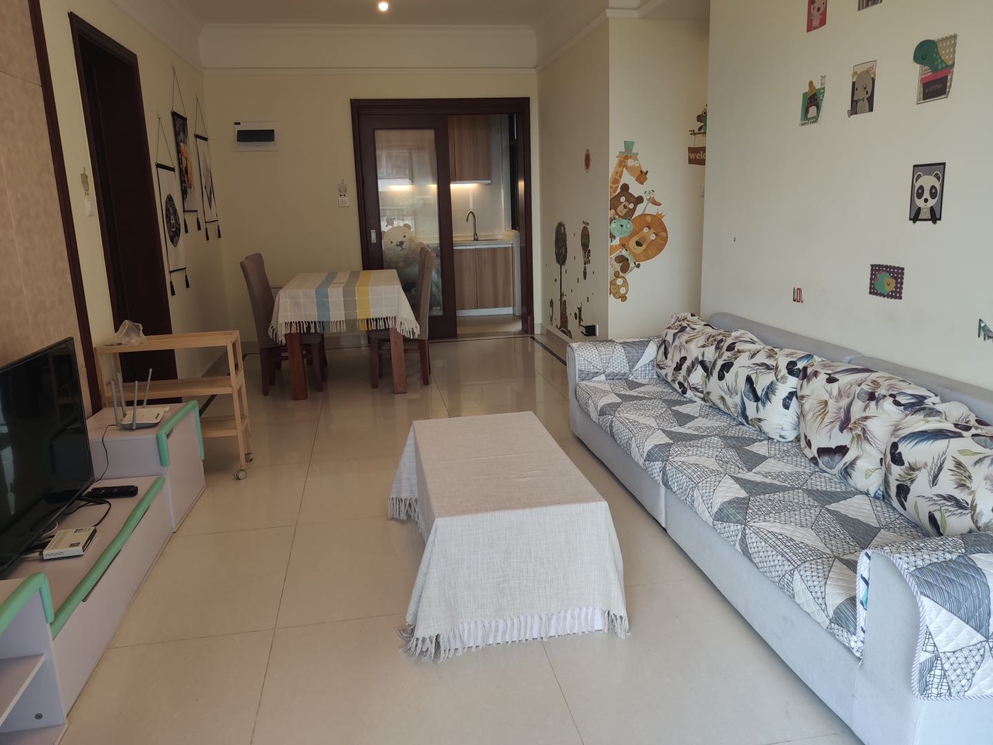 碧桂园滨海国际二期（君临湾）  3室2厅2卫    2300.0元/月