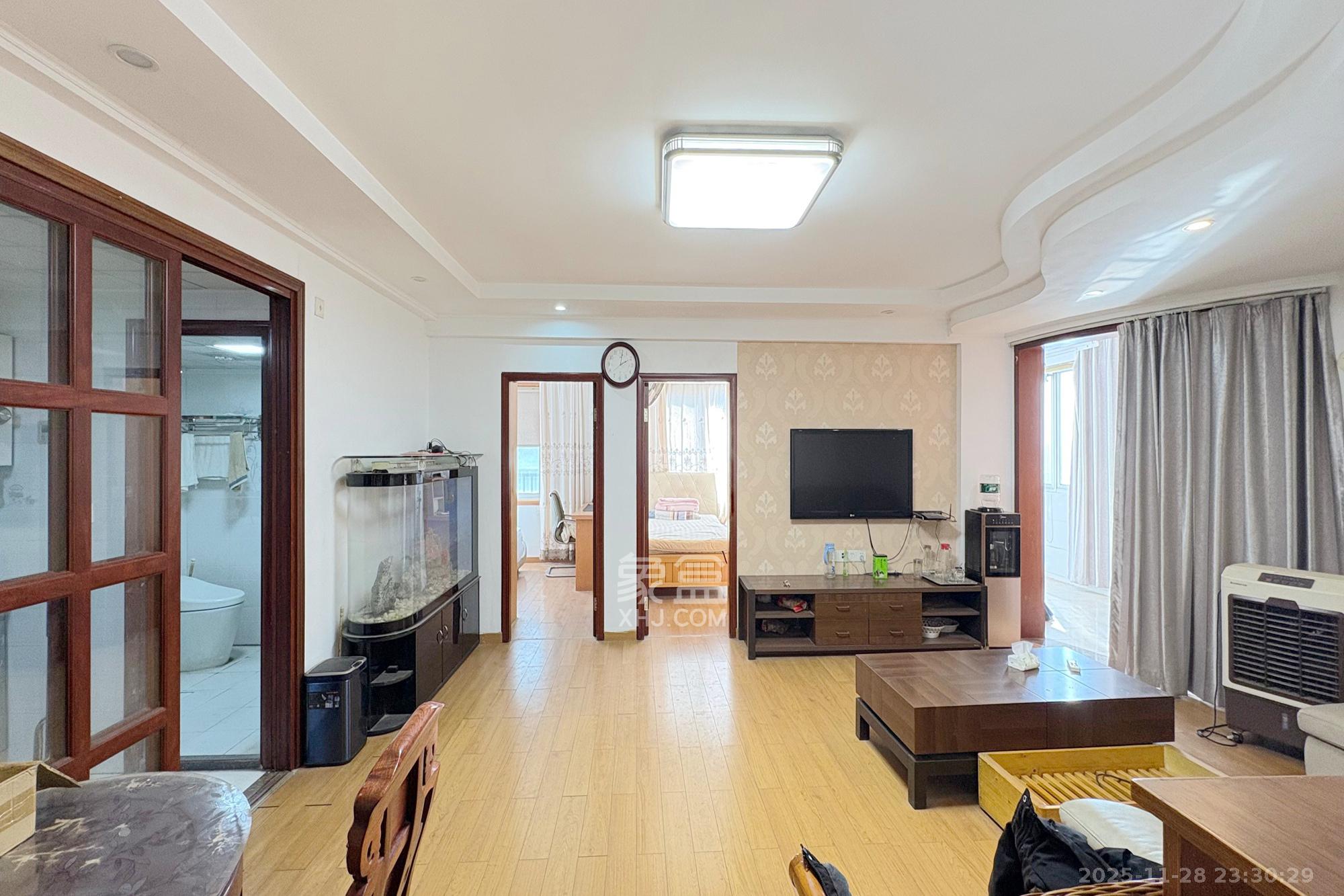 汇源大厦 2室1厅1卫 98.0万 汇源大厦 2室1厅1卫 98.0万客厅