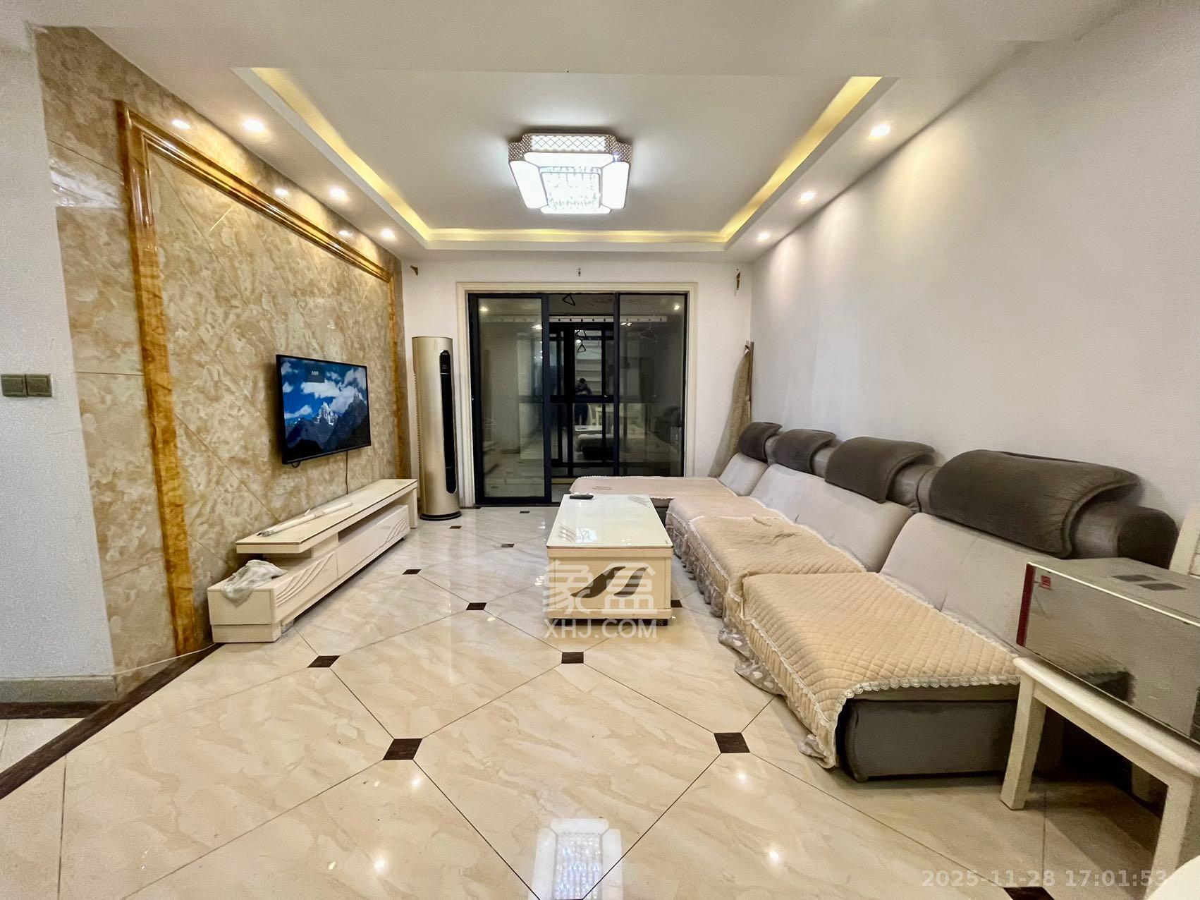 中南红领邦（红星嘉和苑）  3室2厅1卫    2200.0元/月