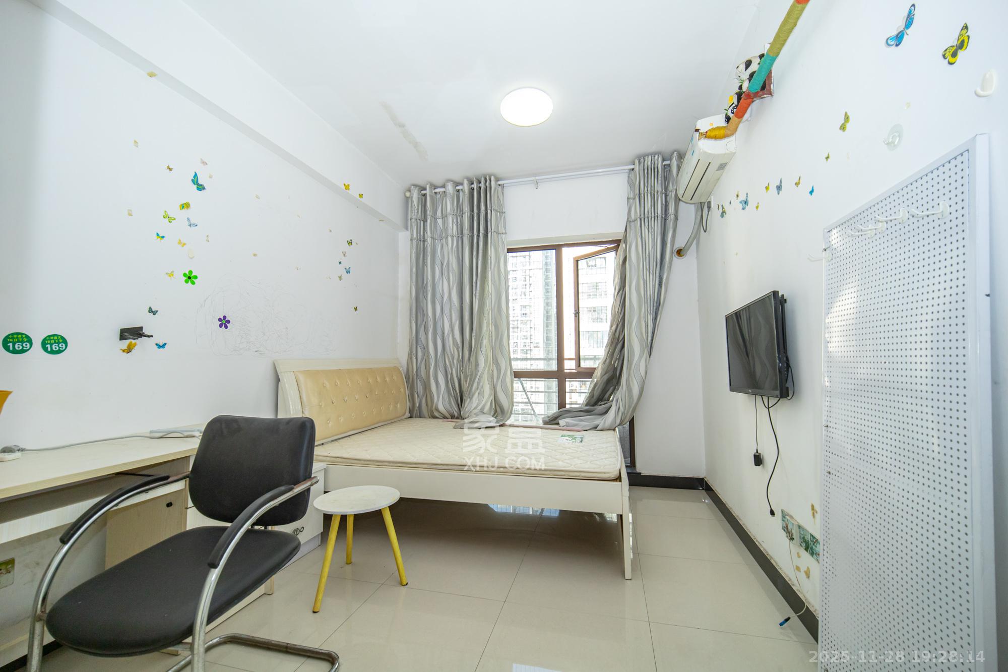 尚都美寓 1室1厅1卫 11.8万 尚都美寓 1室1厅1卫 11.8万客厅