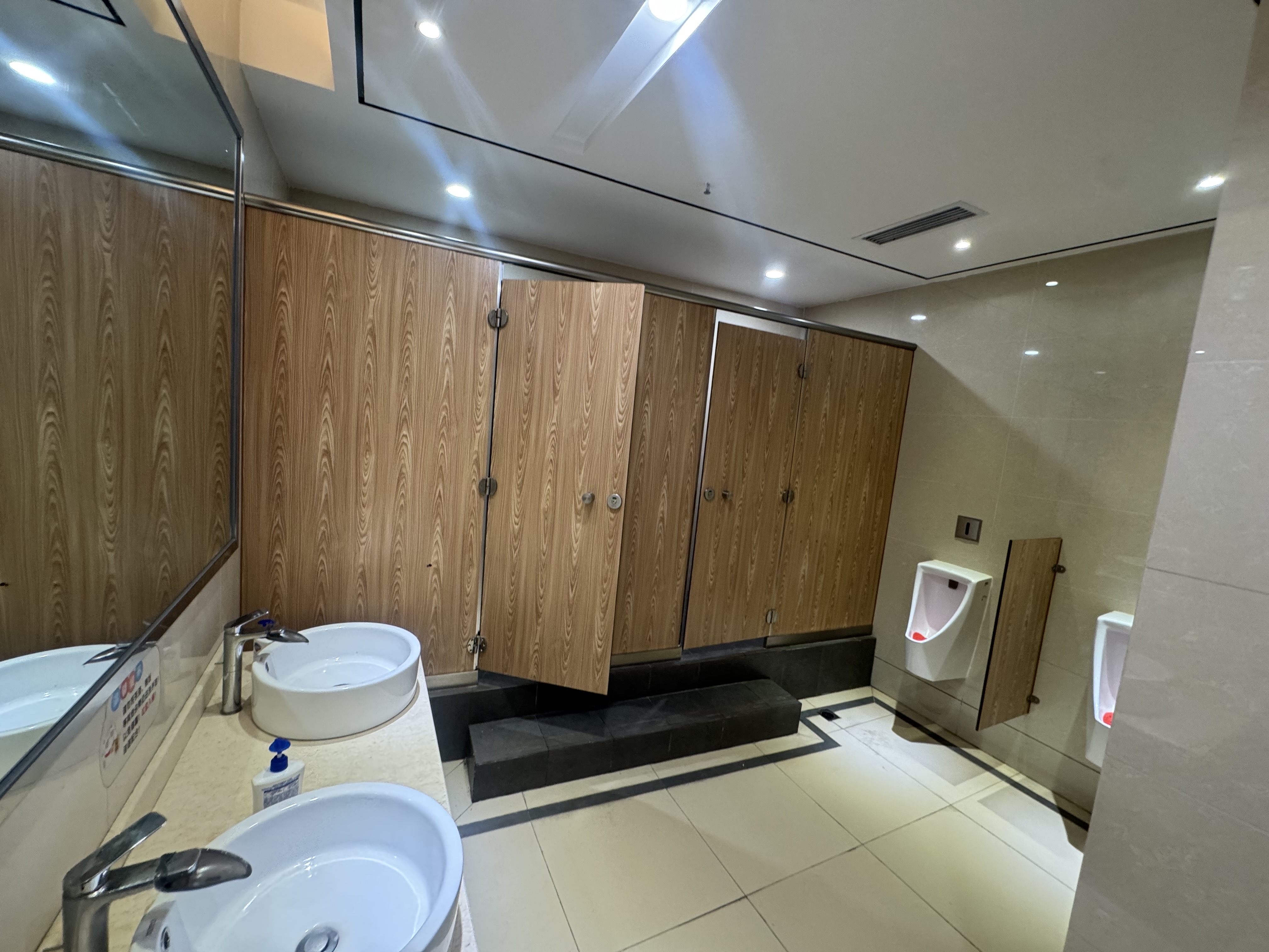 海垦广场   1594.76㎡      70000.0元/月室内图