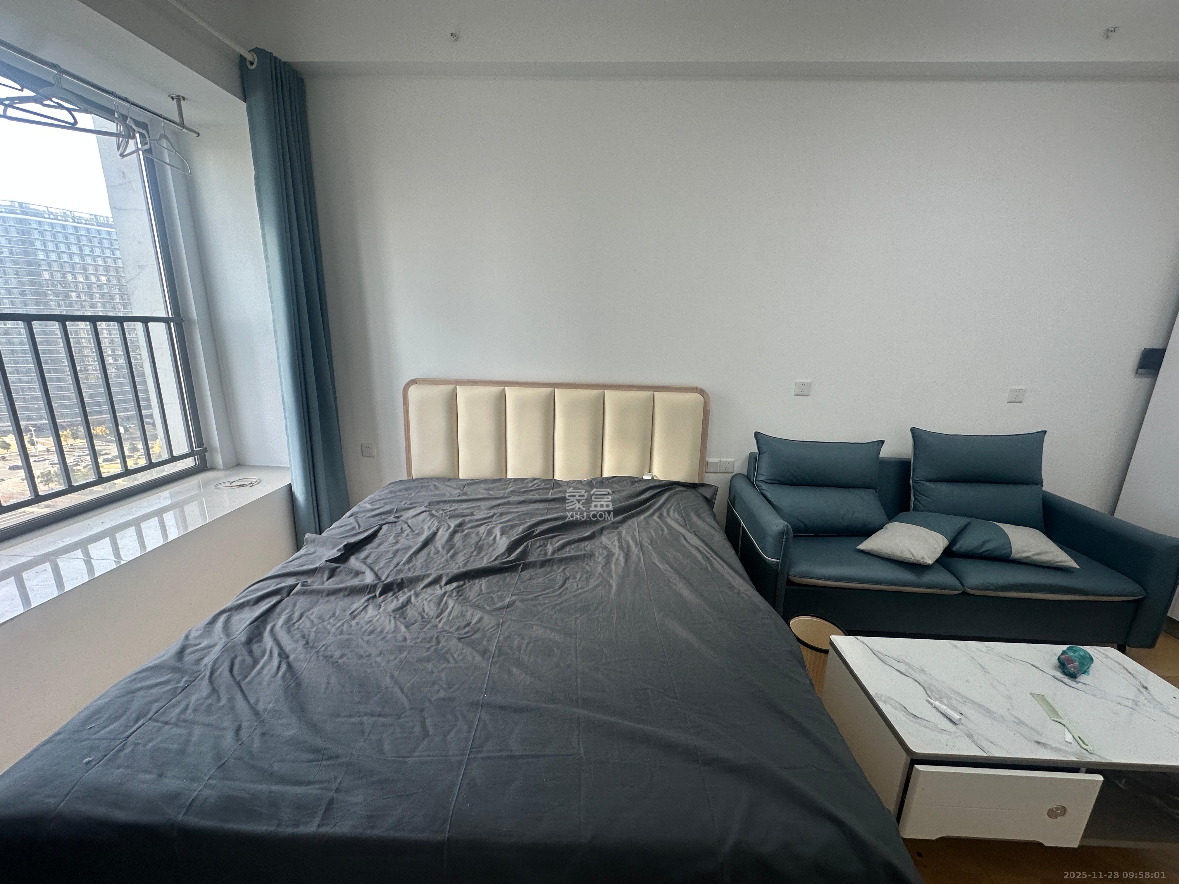 信诚湘江揽月（至善美景大厦）  1室1厅1卫    1300.0元/月