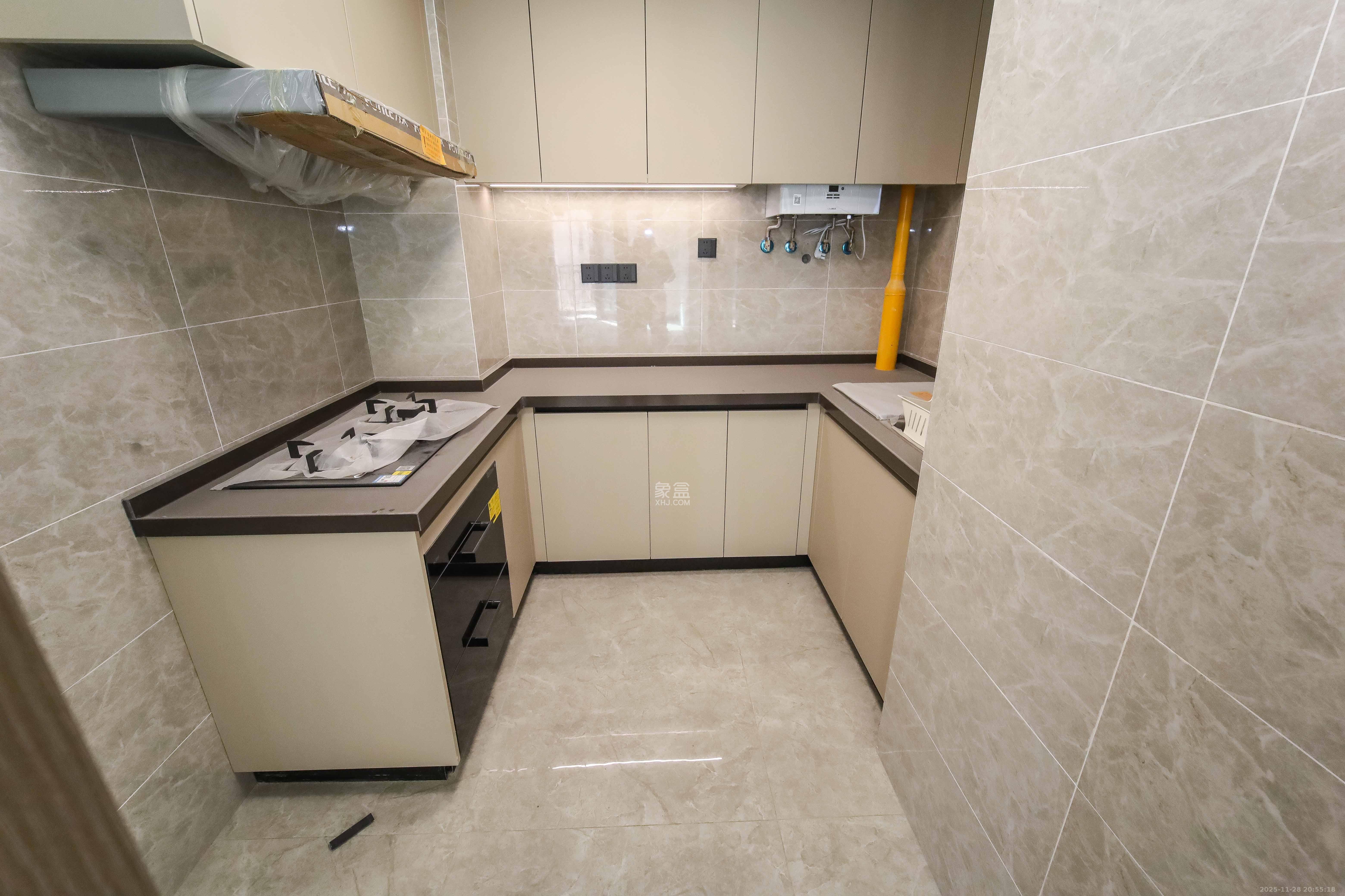 德奥上河城章 3室2厅2卫 150.0万 德奥上河城章 3室2厅2卫 150.0万厨房