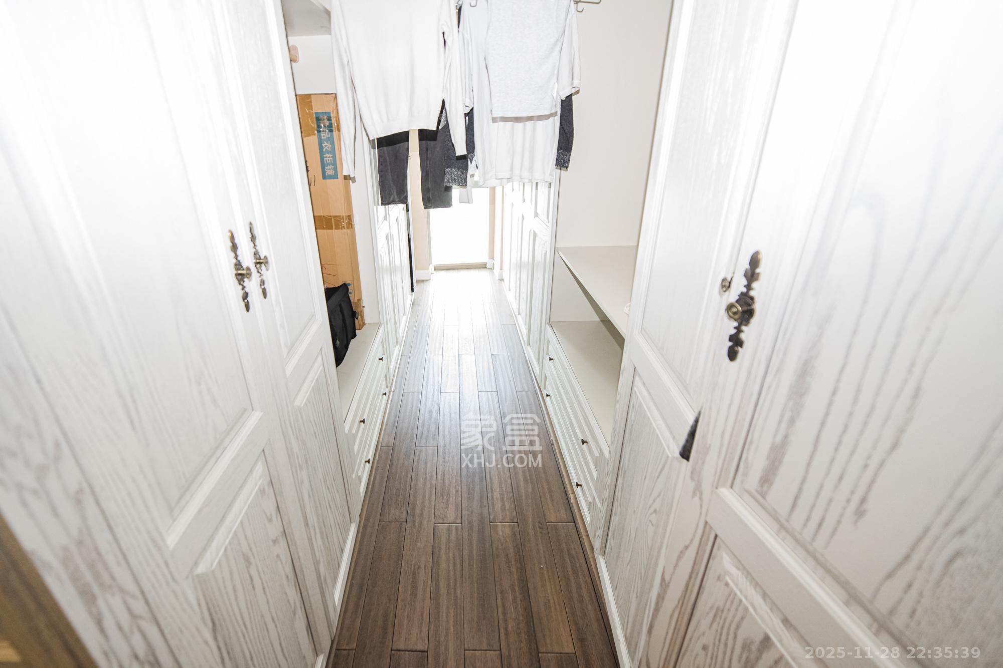 北辰定江洋  3室2厅2卫    398.0万卧室