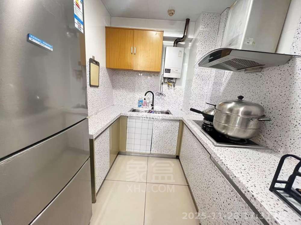 山水国际  2室2厅1卫    1400.0元/月室内图