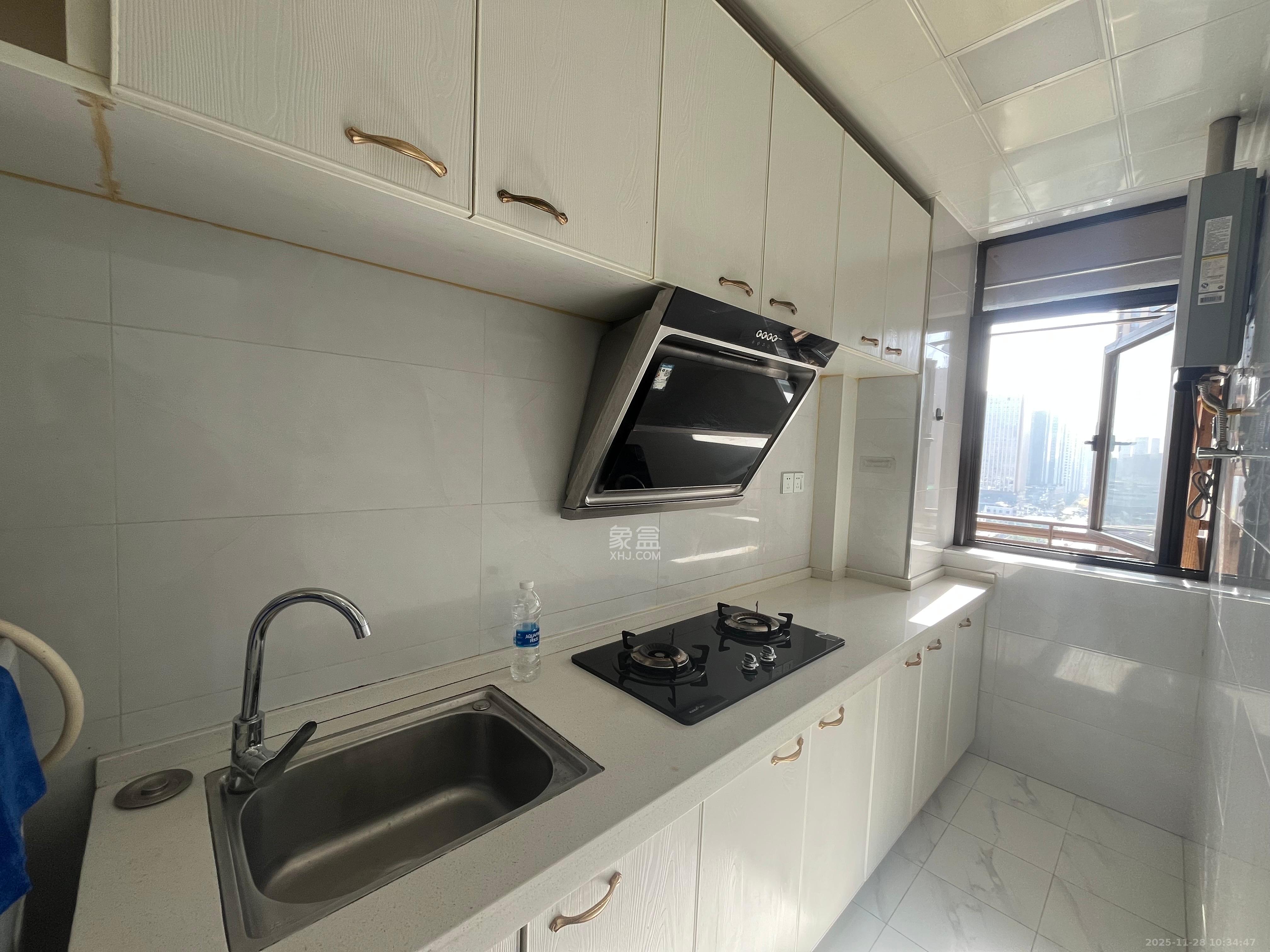 V领寓（岭南家园）  1室1厅1卫    1650.0元/月室内图