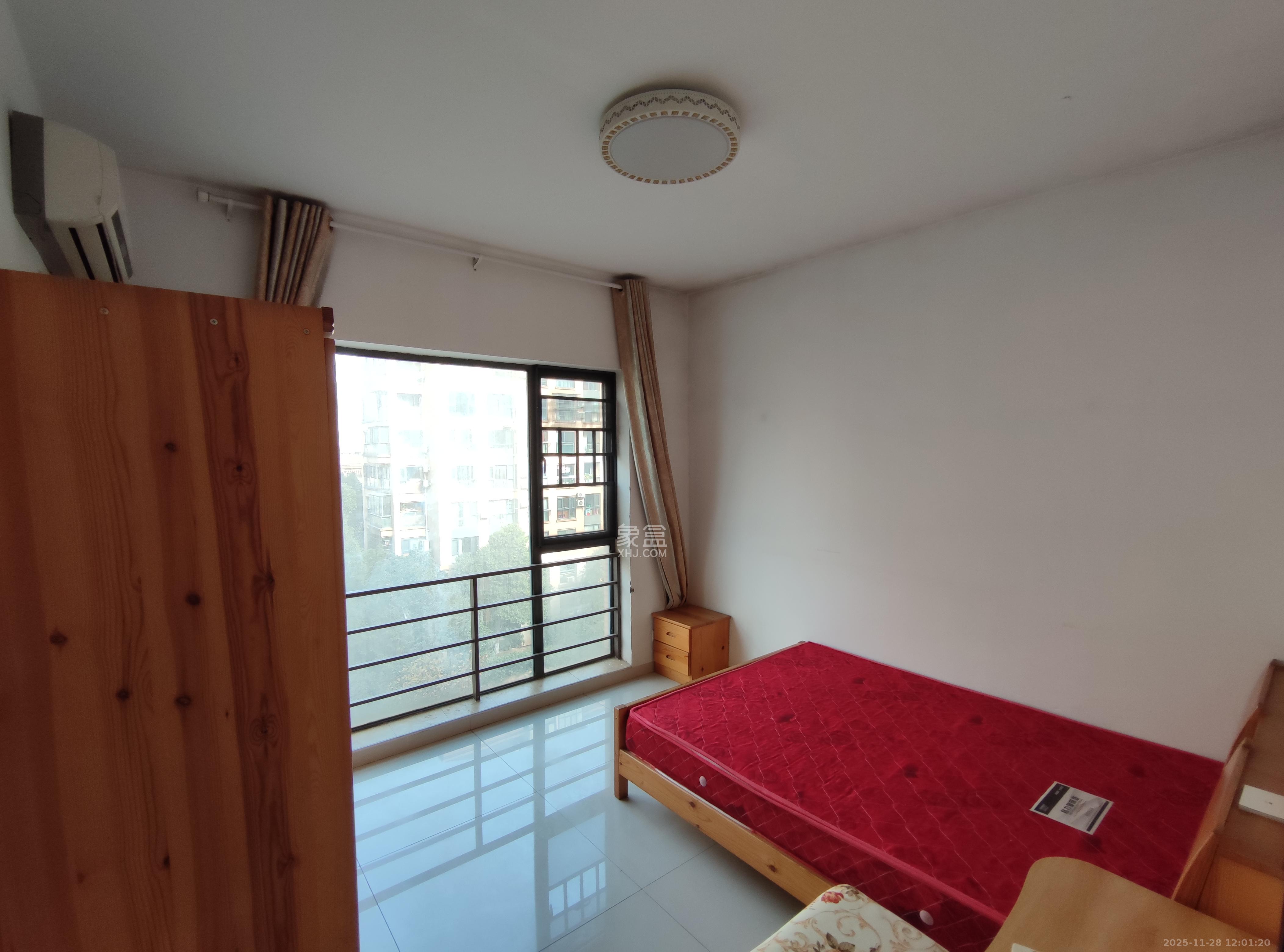 中城丽景香山园 3室2厅2卫 3200.0元/月 中城丽景香山园 3室2厅2卫 3200.0元/月室内图