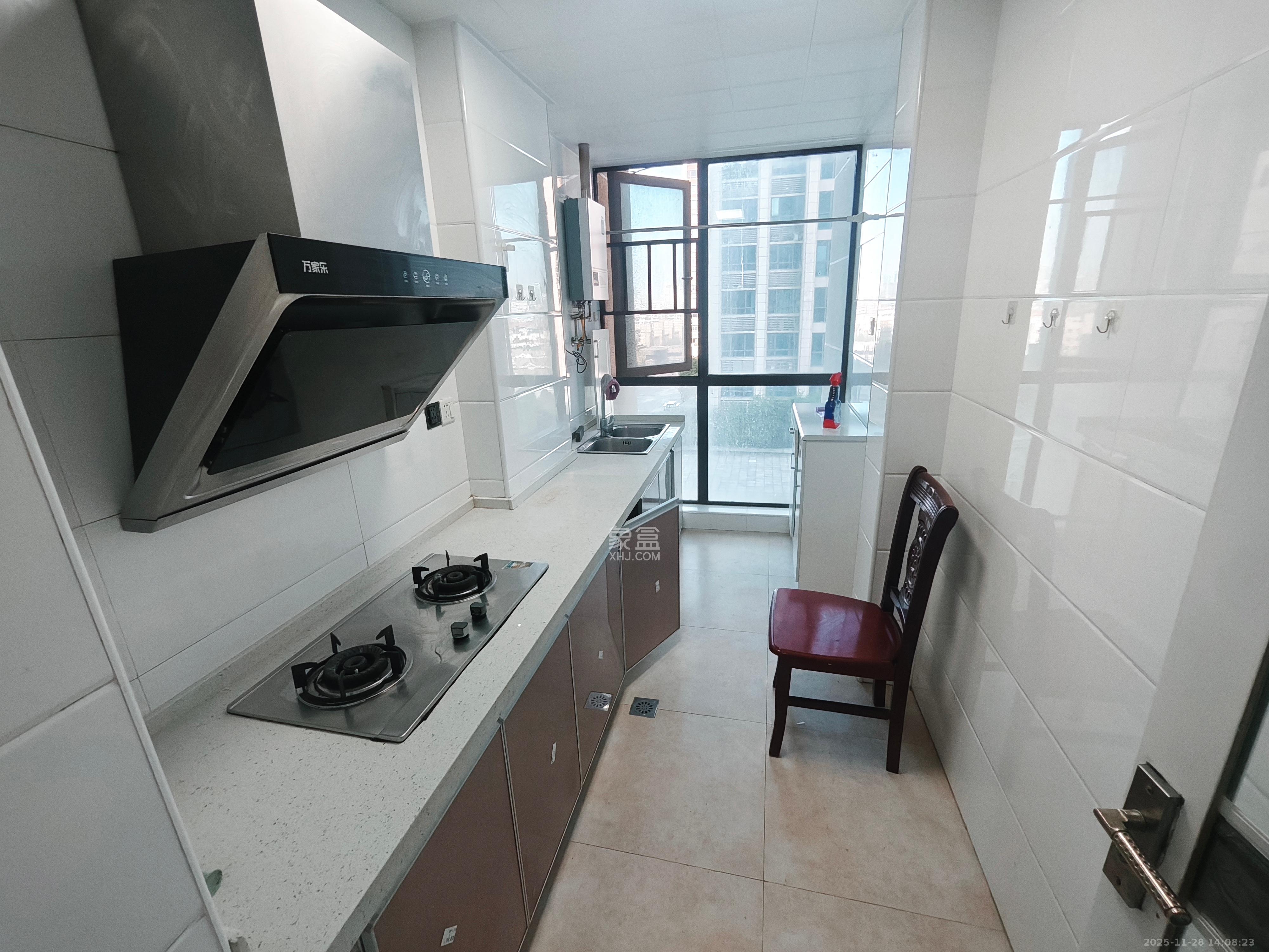 天下一家 1室1厅1卫 1700.0元/月 天下一家 1室1厅1卫 1700.0元/月室内图