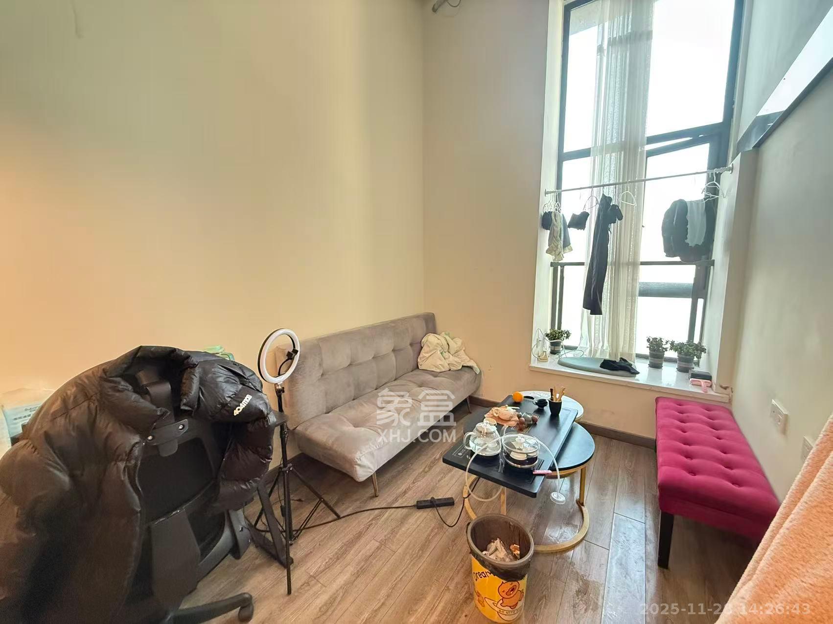 卓越浅水湾 2室2厅1卫 1900.0元/月 卓越浅水湾 2室2厅1卫 1900.0元/月室内图