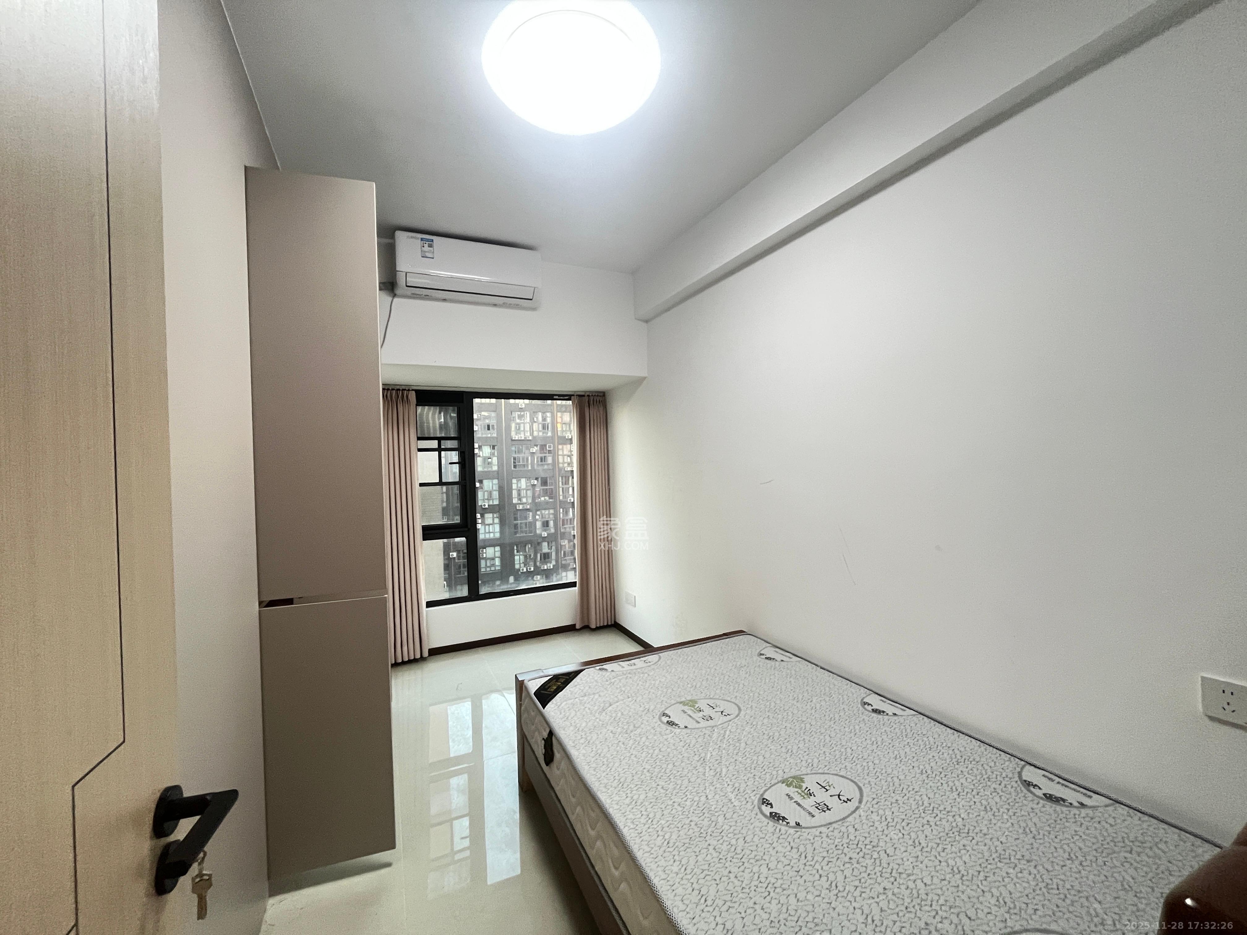 华银南苑融域  3室2厅1卫    2800.0元/月室内图