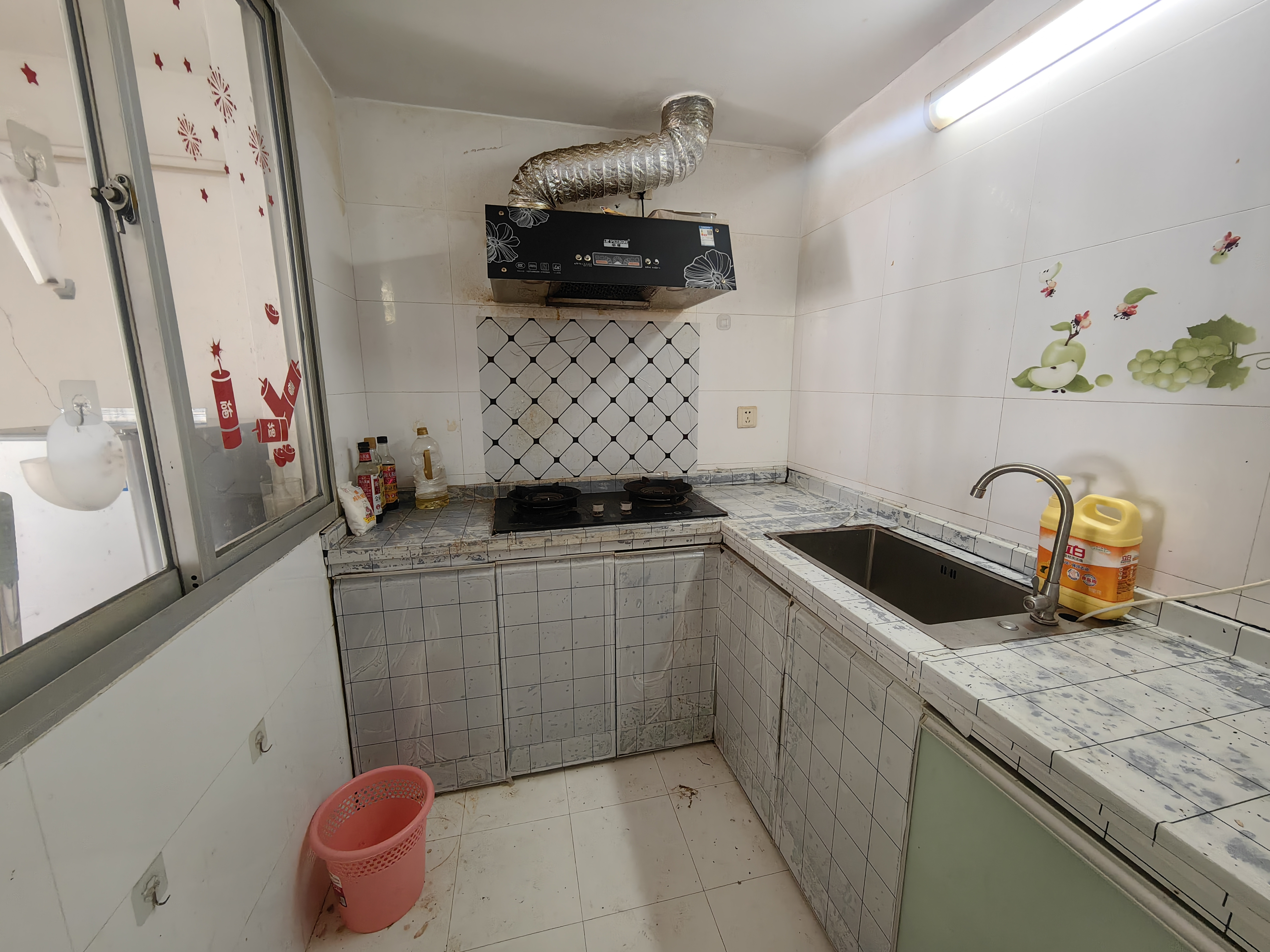 俊园大厦 2室2厅1卫 70.0万 俊园大厦 2室2厅1卫 70.0万客厅