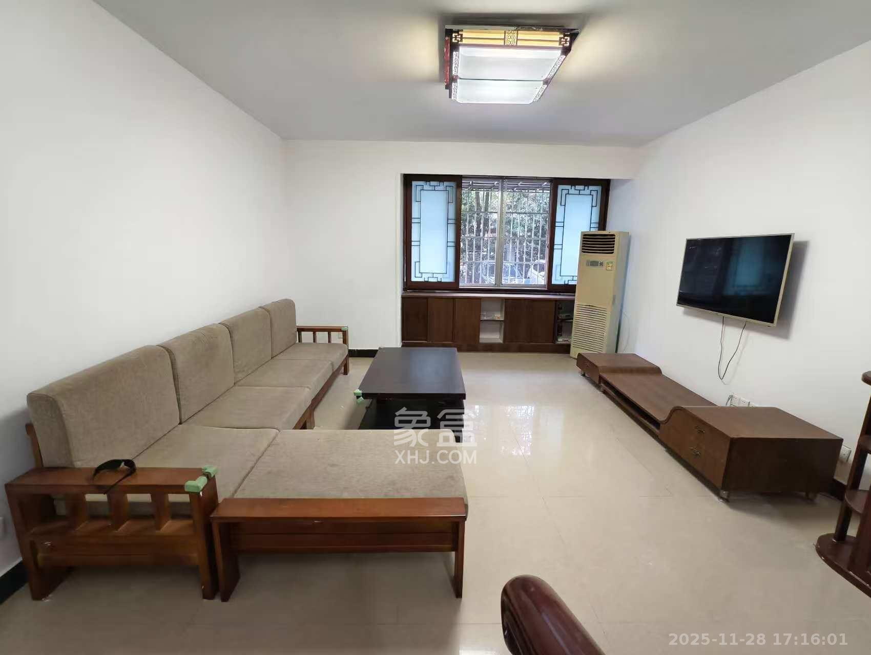 新世纪家园 3室2厅2卫 2500.0元/月 新世纪家园 3室2厅2卫 2500.0元/月室内图