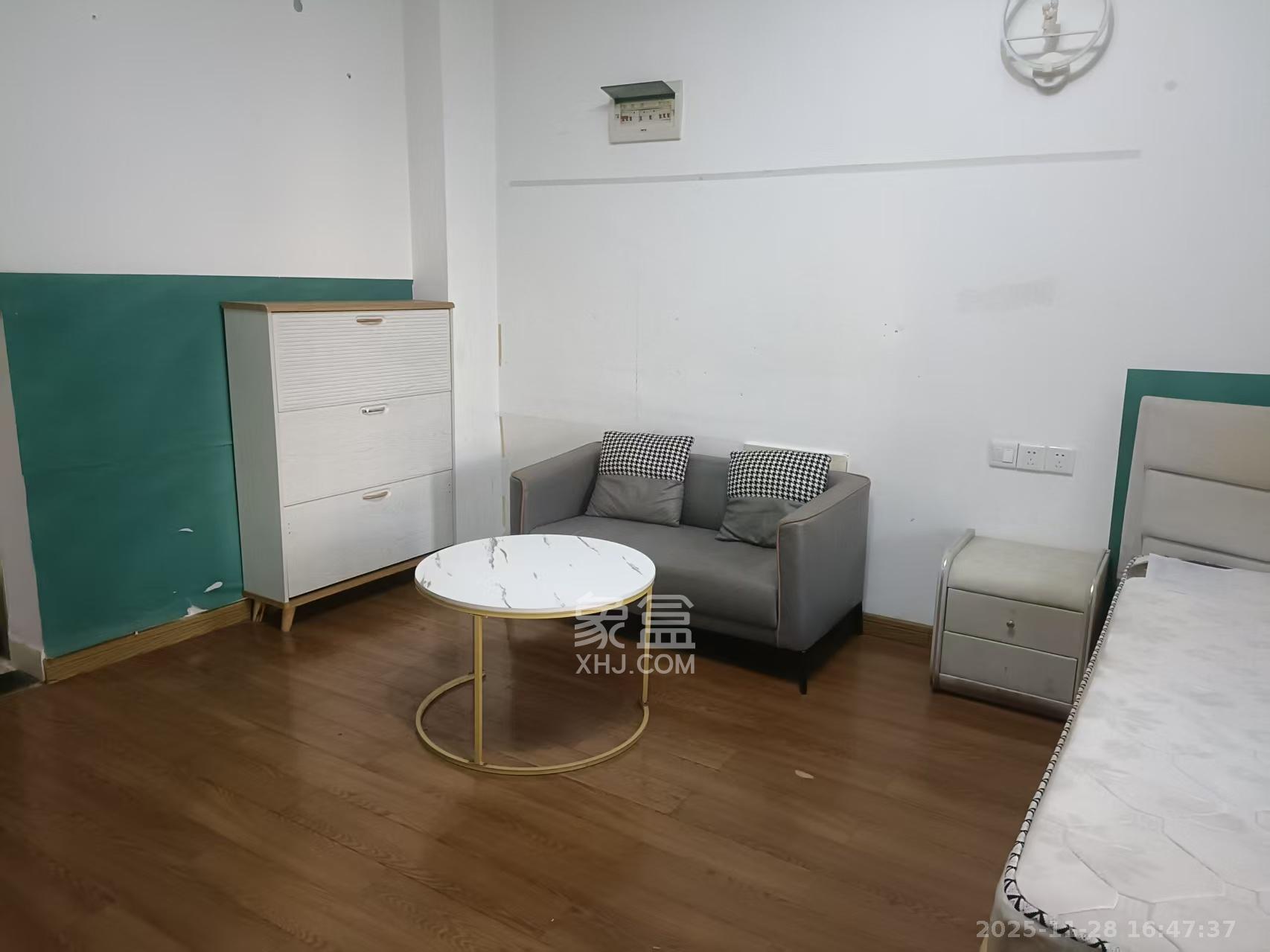 新世界广场 1室1厅1卫 1100.0元/月 新世界广场 1室1厅1卫 1100.0元/月室内图