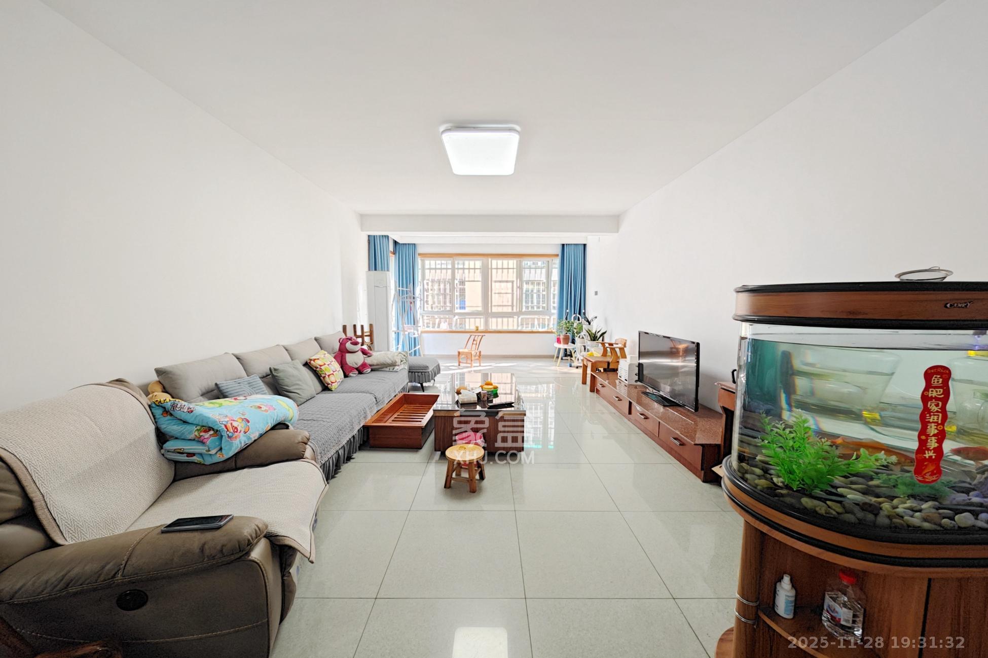 鑫天佳园  2室2厅1卫    54.8万客厅