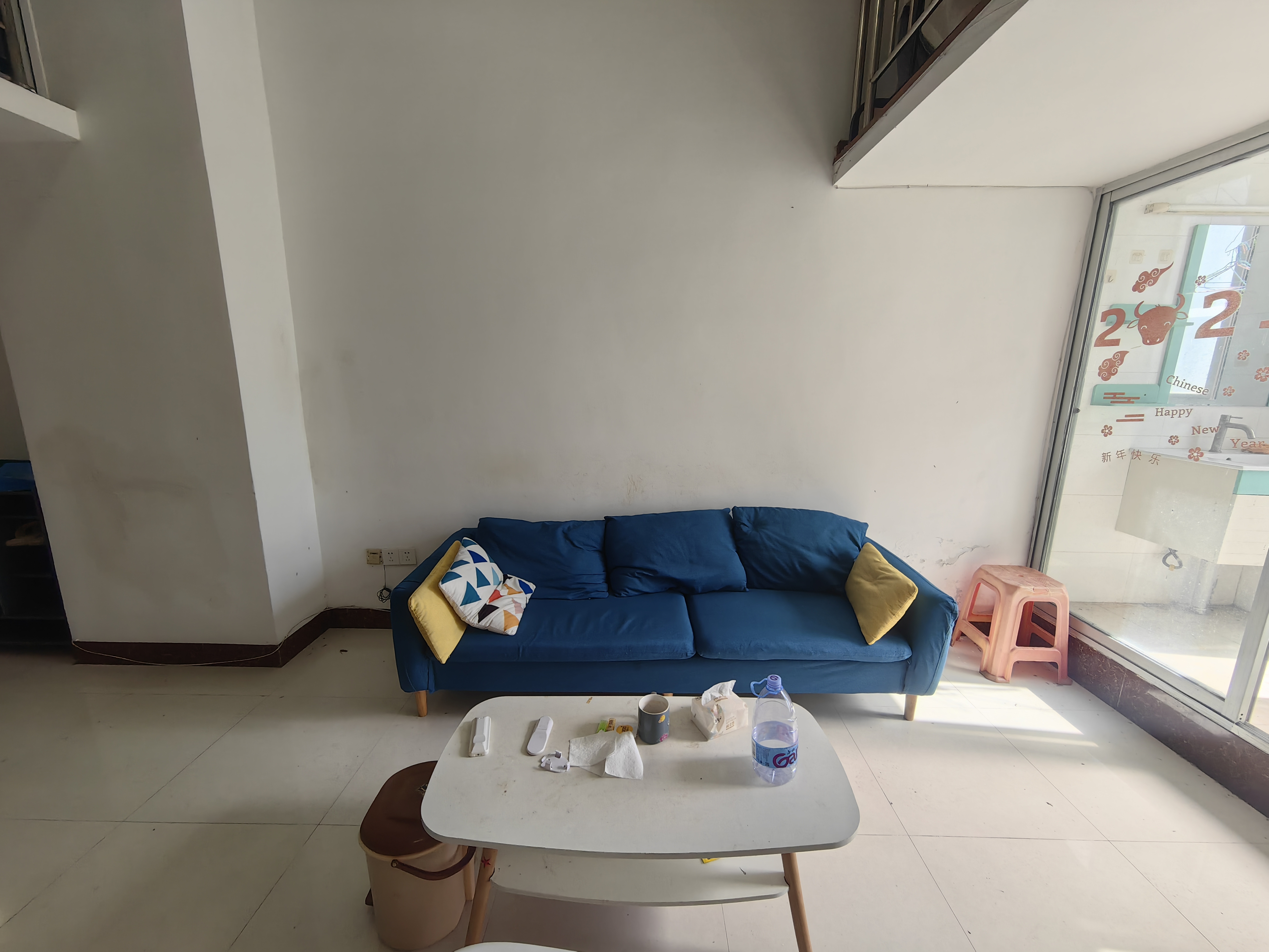 俊园大厦 2室2厅1卫 70.0万 俊园大厦 2室2厅1卫 70.0万客厅