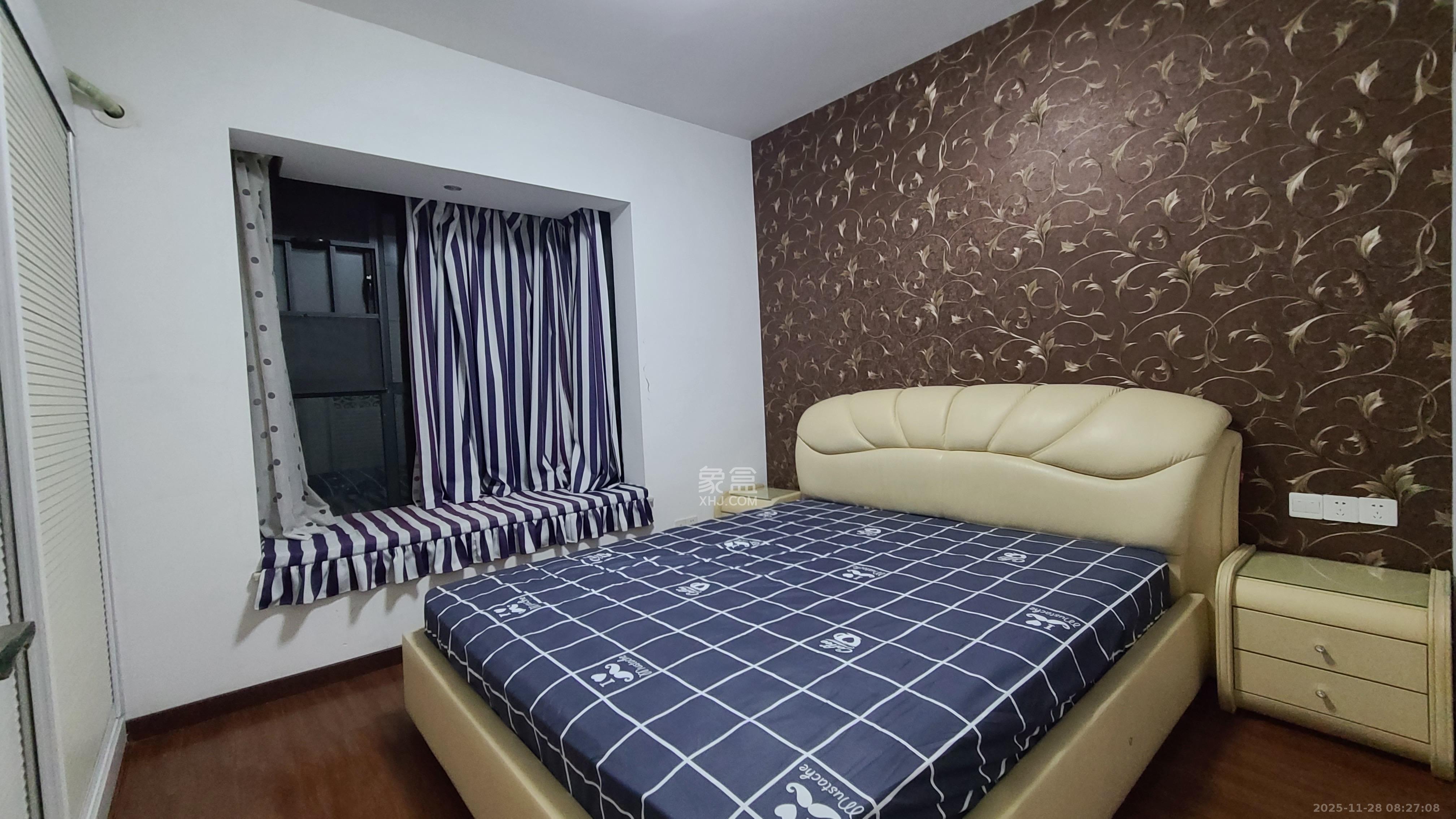 星城书香苑(星城书院) 3室2厅1卫 3000.0元/月 星城书香苑(星城书院) 3室2厅1卫 3000.0元/月室内图