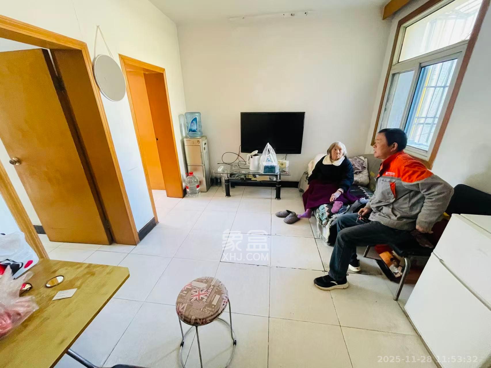 东瓜山一村  1室1厅1卫    1400.0元/月