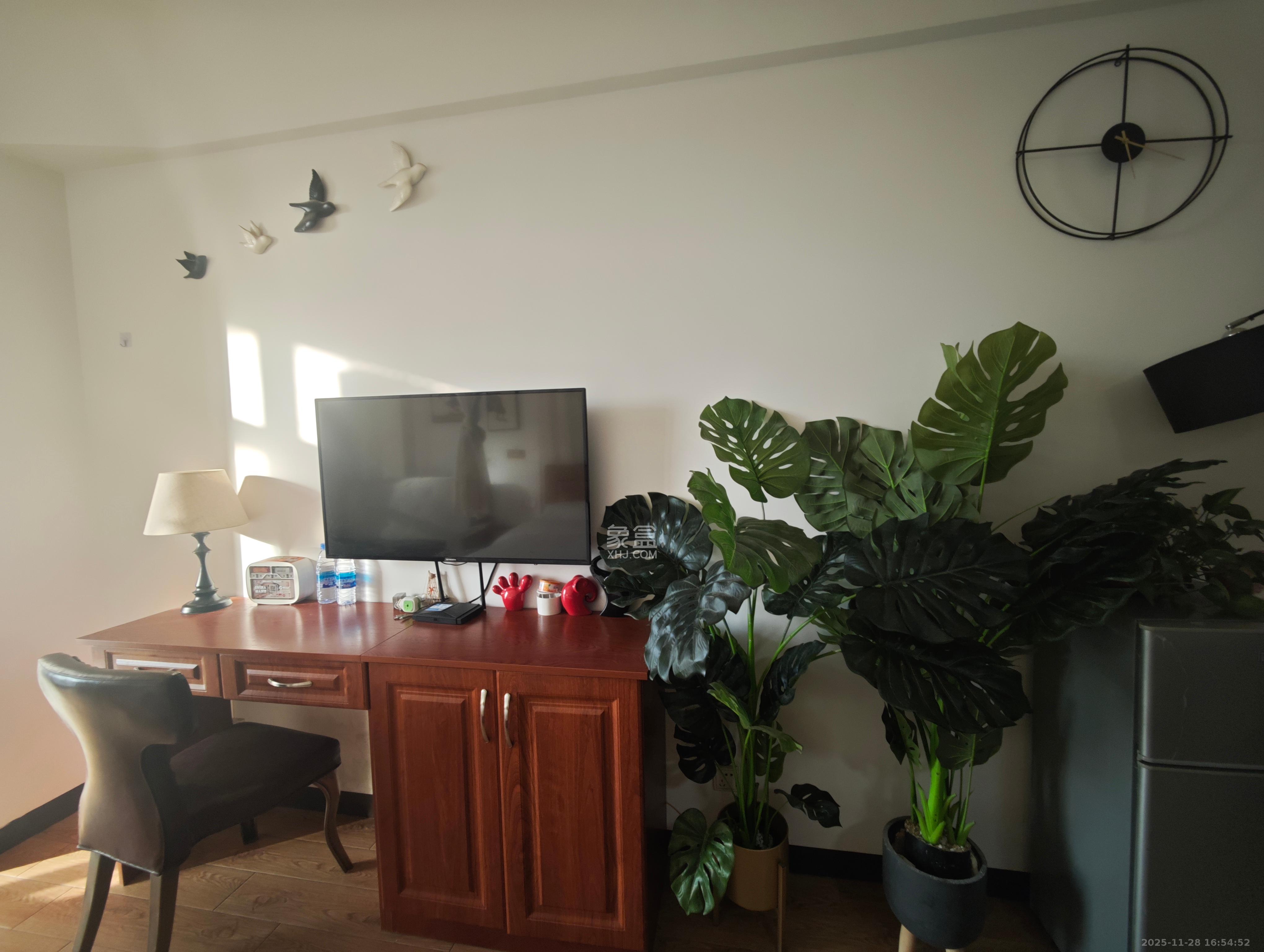 明大佳园  1室0厅0卫    1600.0元/月室内图