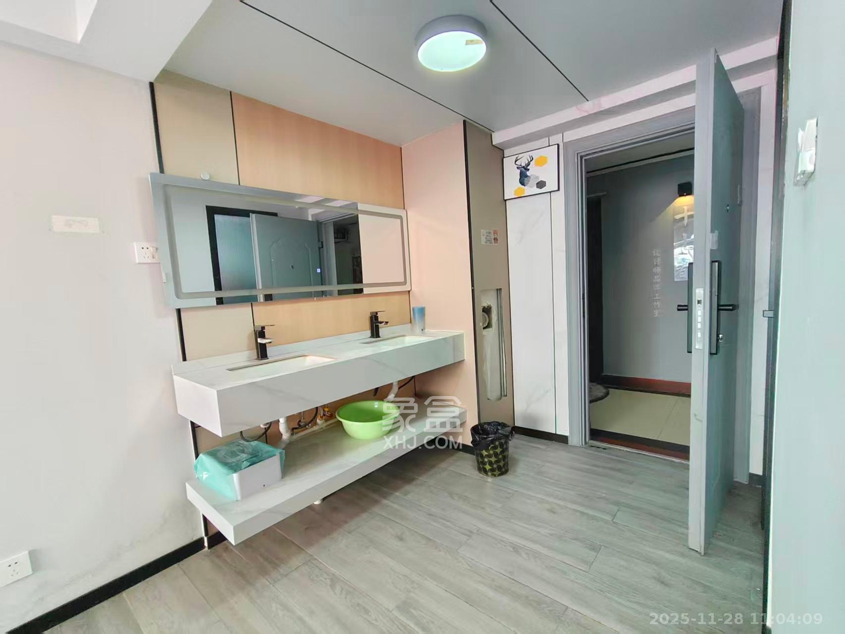 新国际(森和大厦) 1室1厅1卫 1800.0元/月 新国际(森和大厦) 1室1厅1卫 1800.0元/月室内图