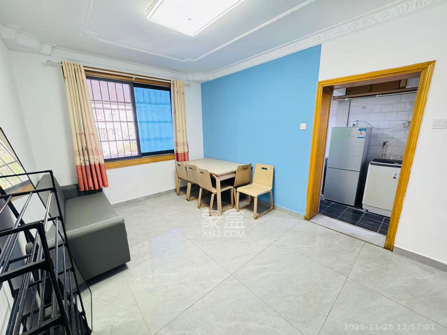 劳动广场消防队宿舍 2室1厅1卫 1700.0元/月 劳动广场消防队宿舍 2室1厅1卫 1700.0元/月室内图