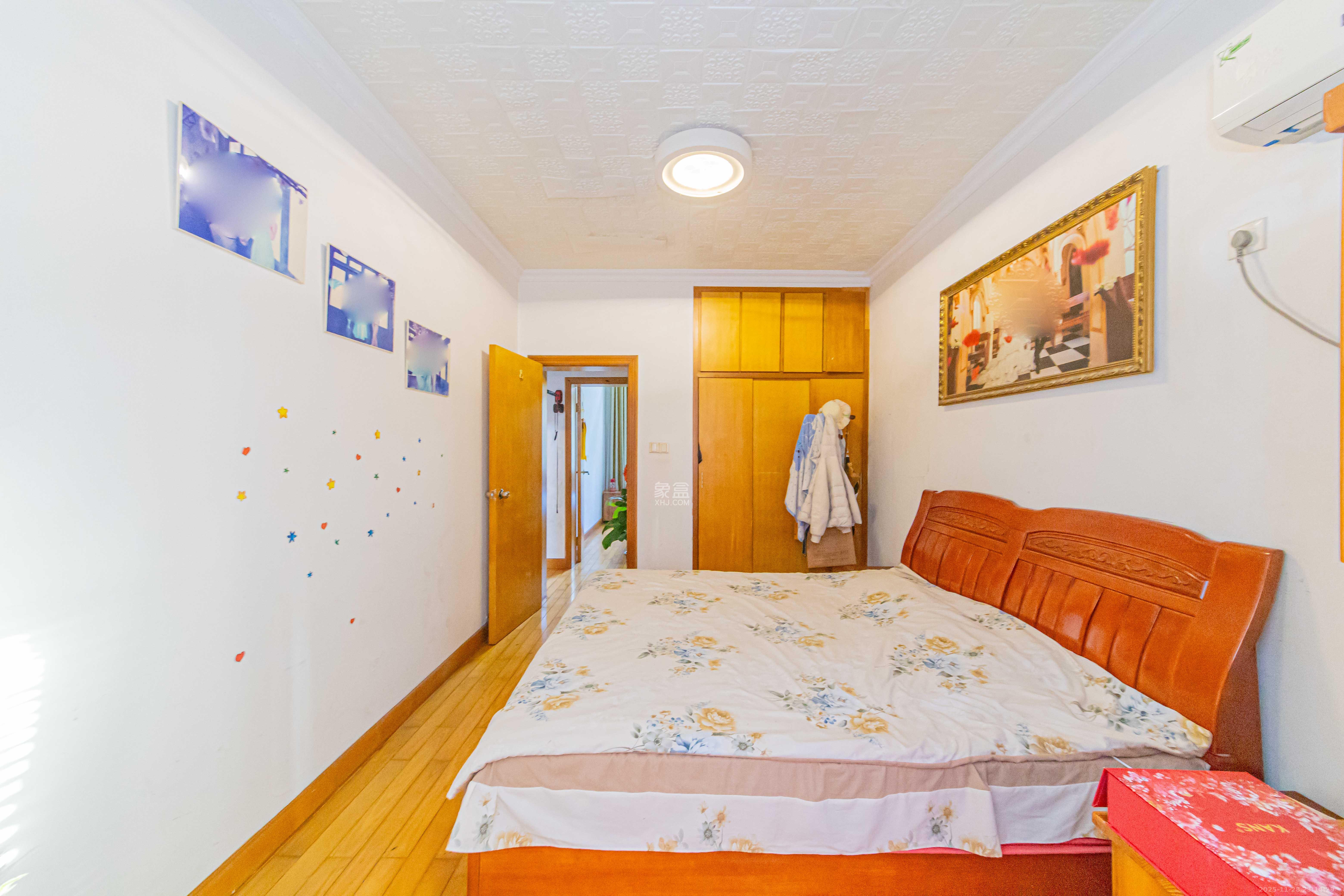 黑石铺路48所家属区(第四十八研究所) 3室2厅2卫 75.0万 黑石铺路48所家属区(第四十八研究所) 3室2厅2卫 75.0万卧室